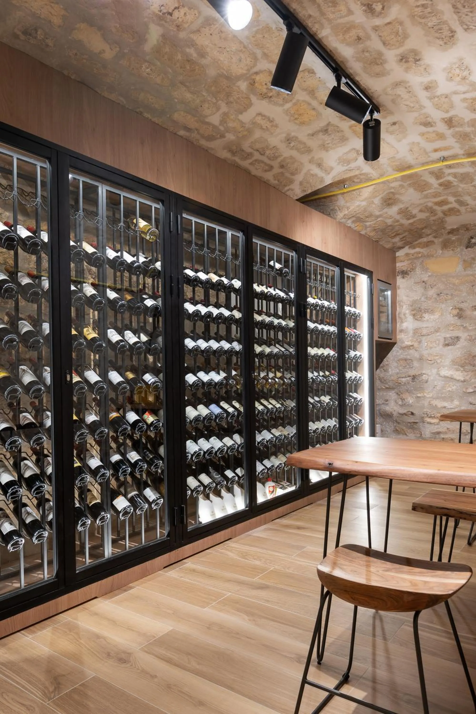 Alcoholic drinks in HOTEL AU COEUR DE REPUBLIQUE