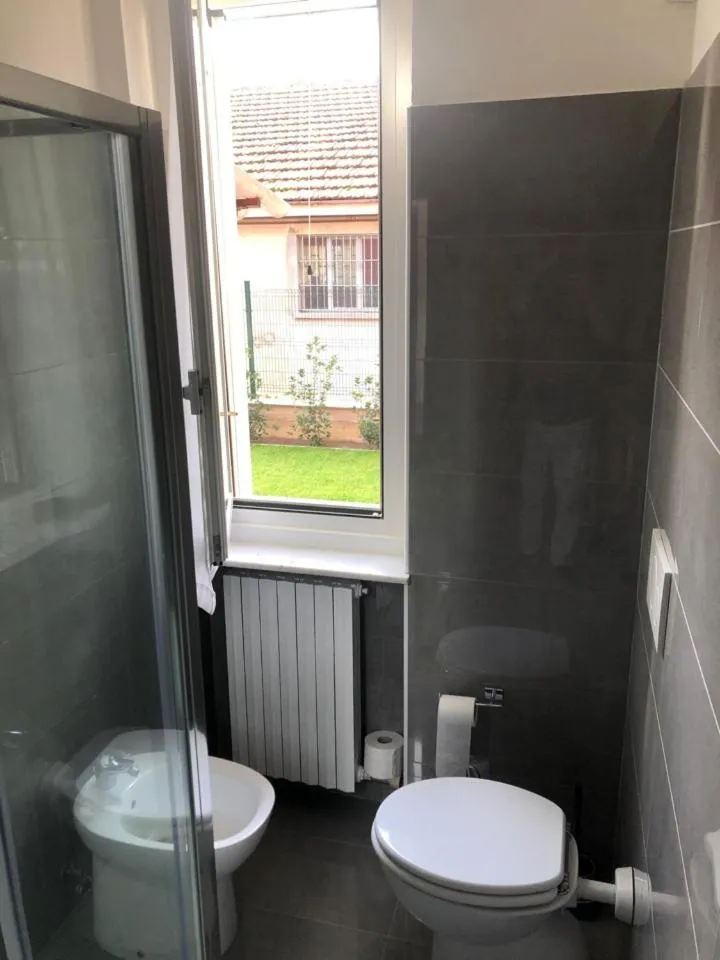 Toilet in Altrentatre