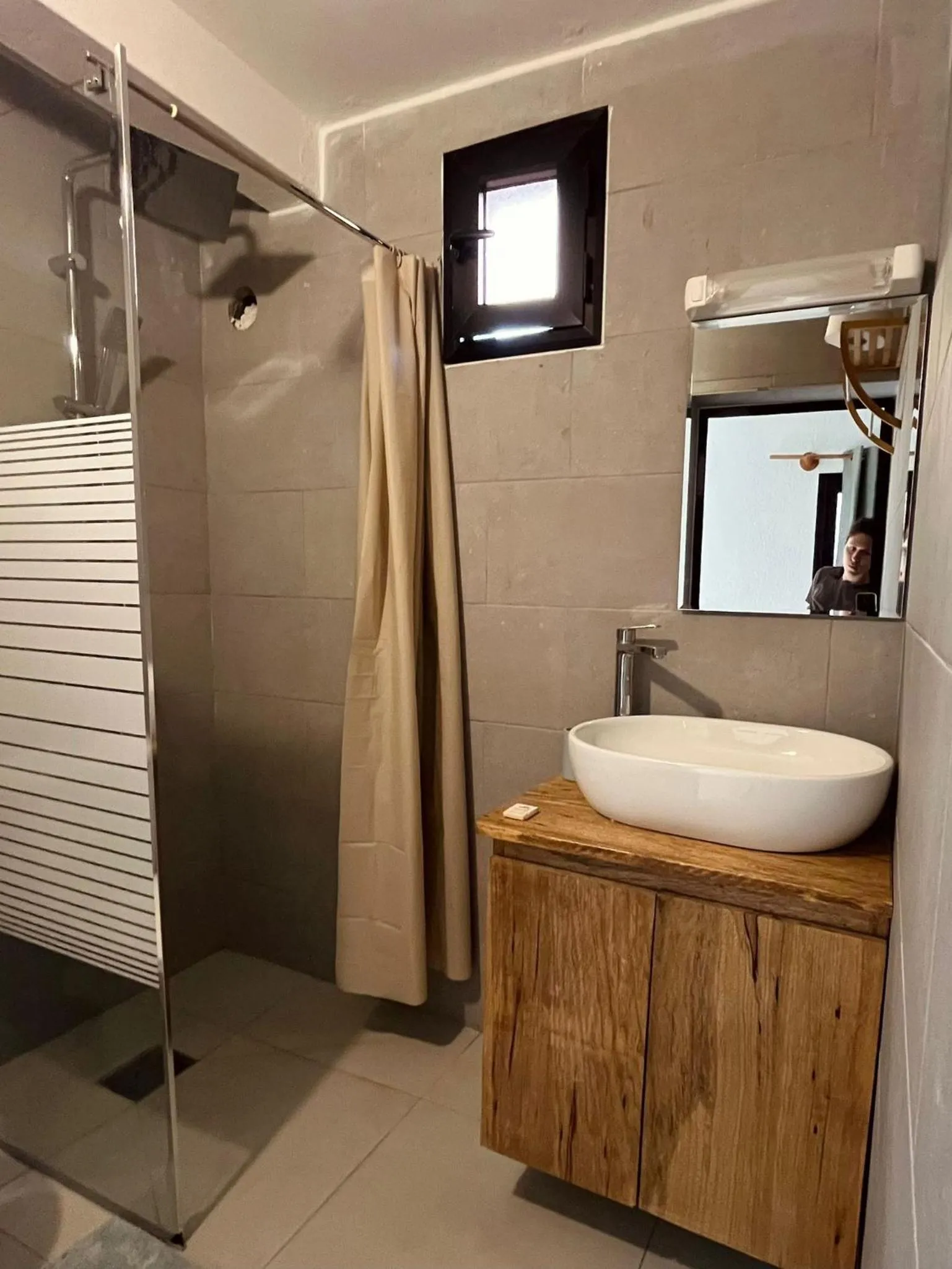 Bathroom in La Cabane du Pêcheur Atlantic Evasion
