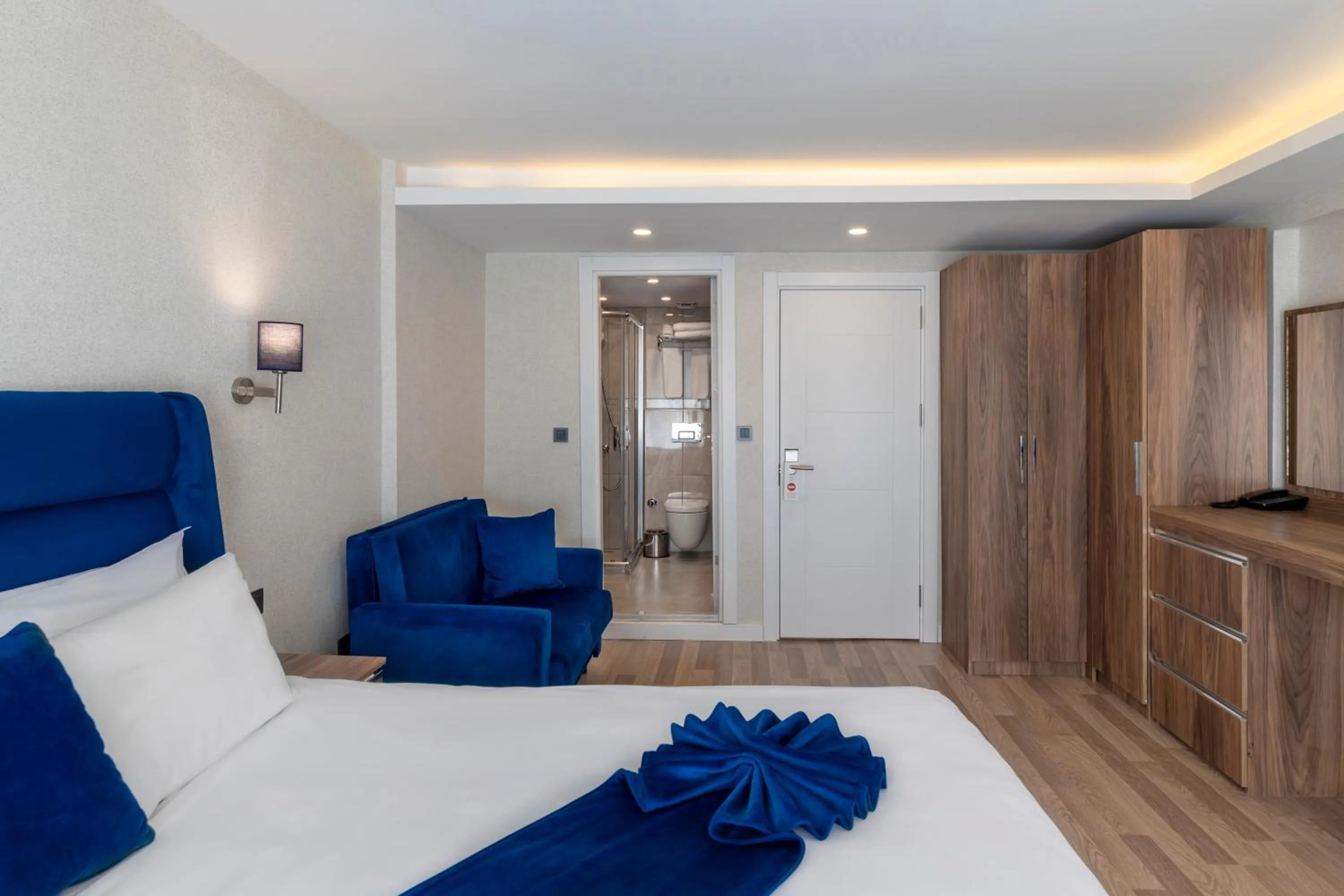 Photo of the whole room, Bed in Union Hotel Port