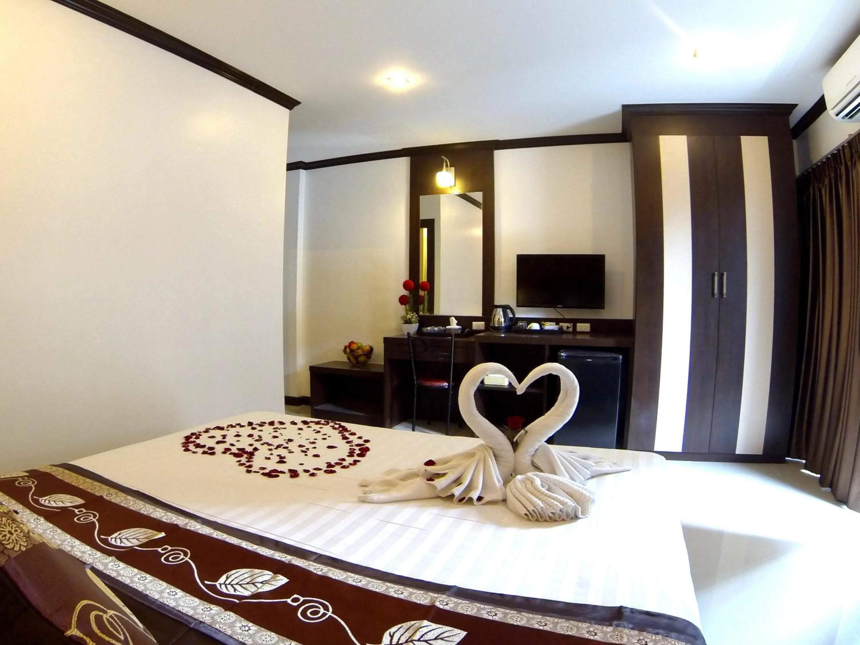 Photo of the whole room, Bed in Patong Mansion - SHA Certified