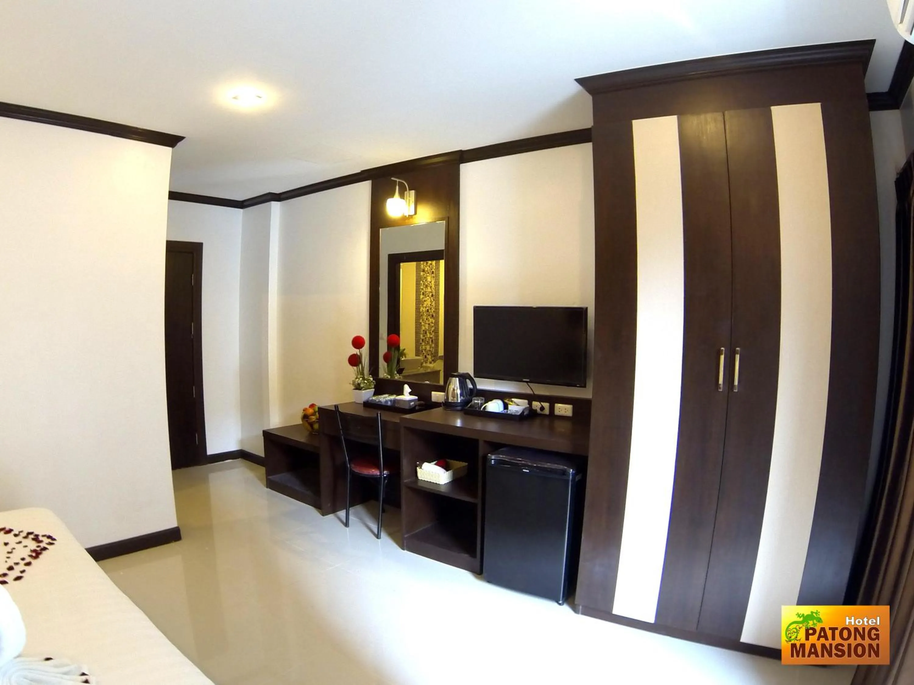 Decorative detail in Patong Mansion - SHA Certified