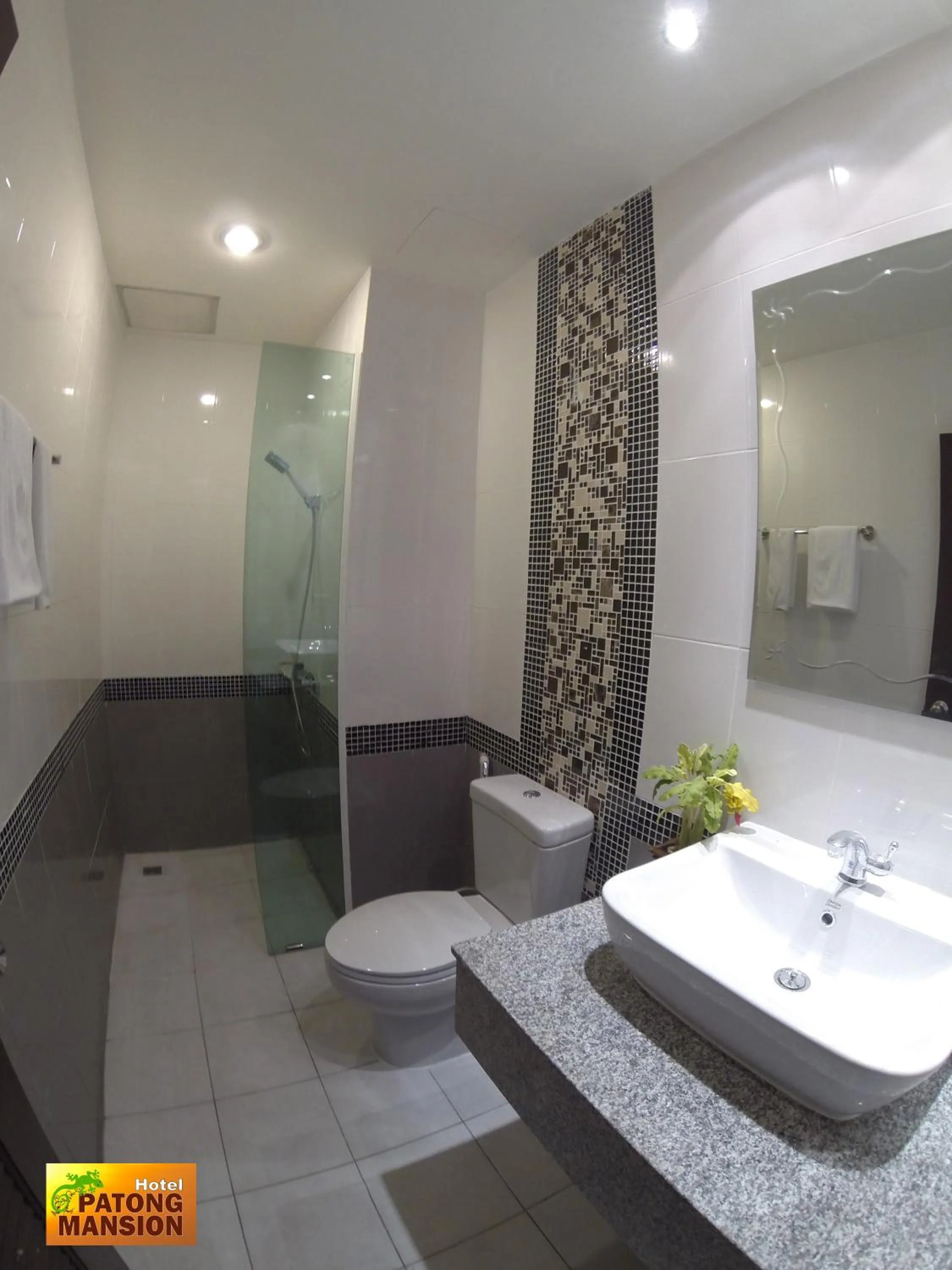 Shower in Patong Mansion - SHA Certified