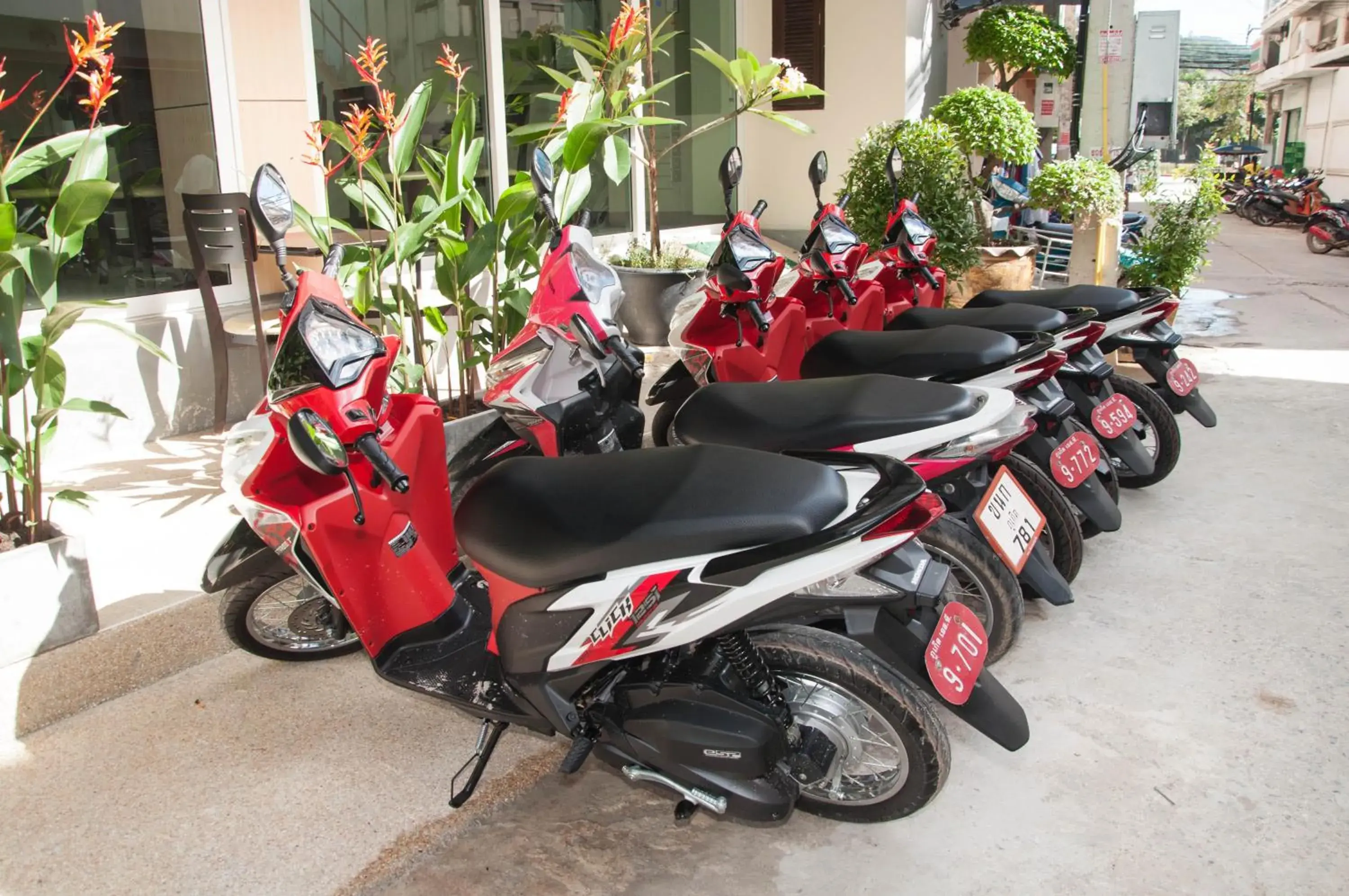 Facade/entrance in Patong Mansion - SHA Certified Facade/entrance in Patong Mansion - SHA Certified