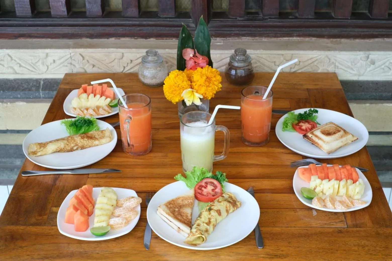 Food and drinks in Kabera House 2