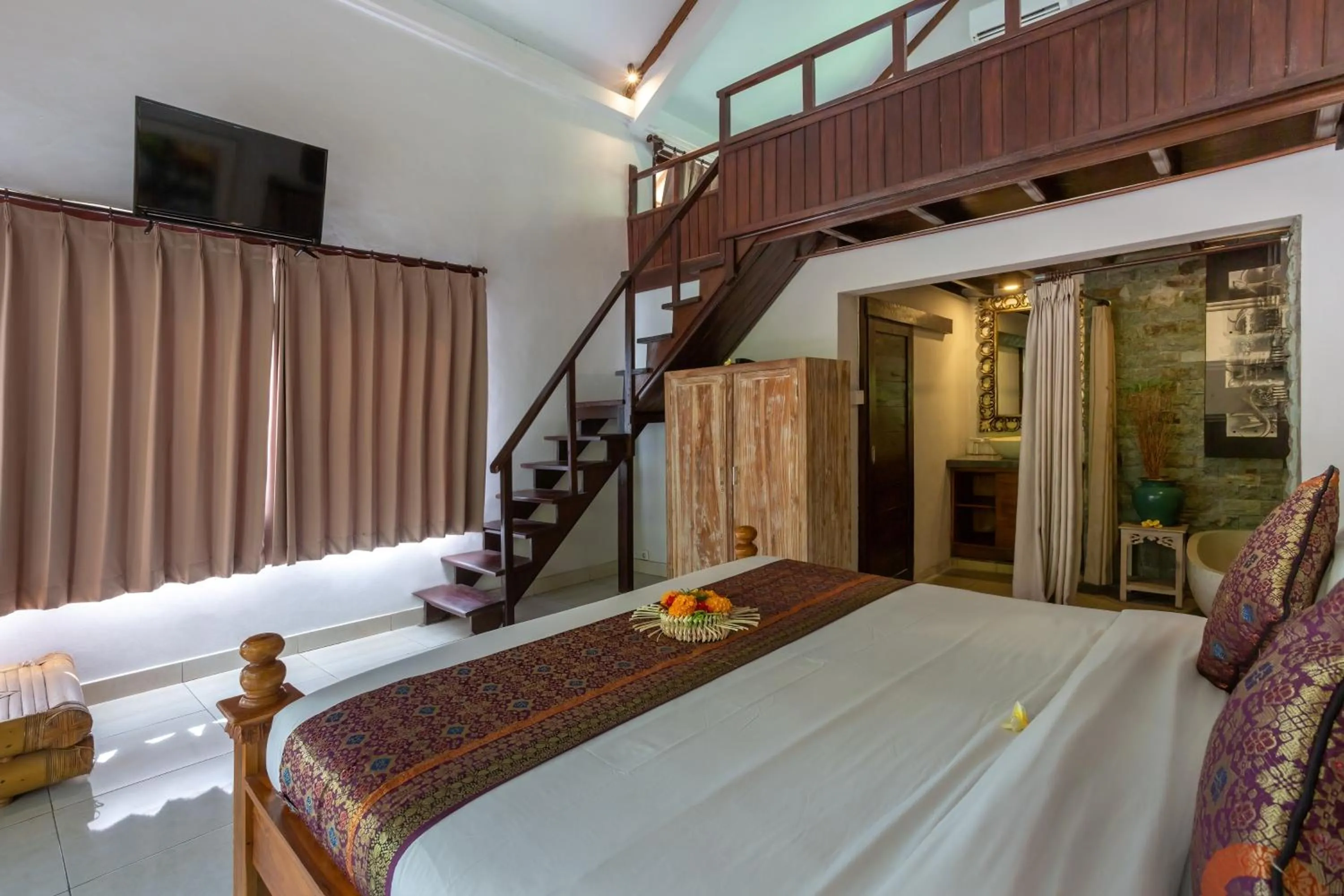 Bedroom, Bed in Rahayu Suites Monkey Forest Ubud