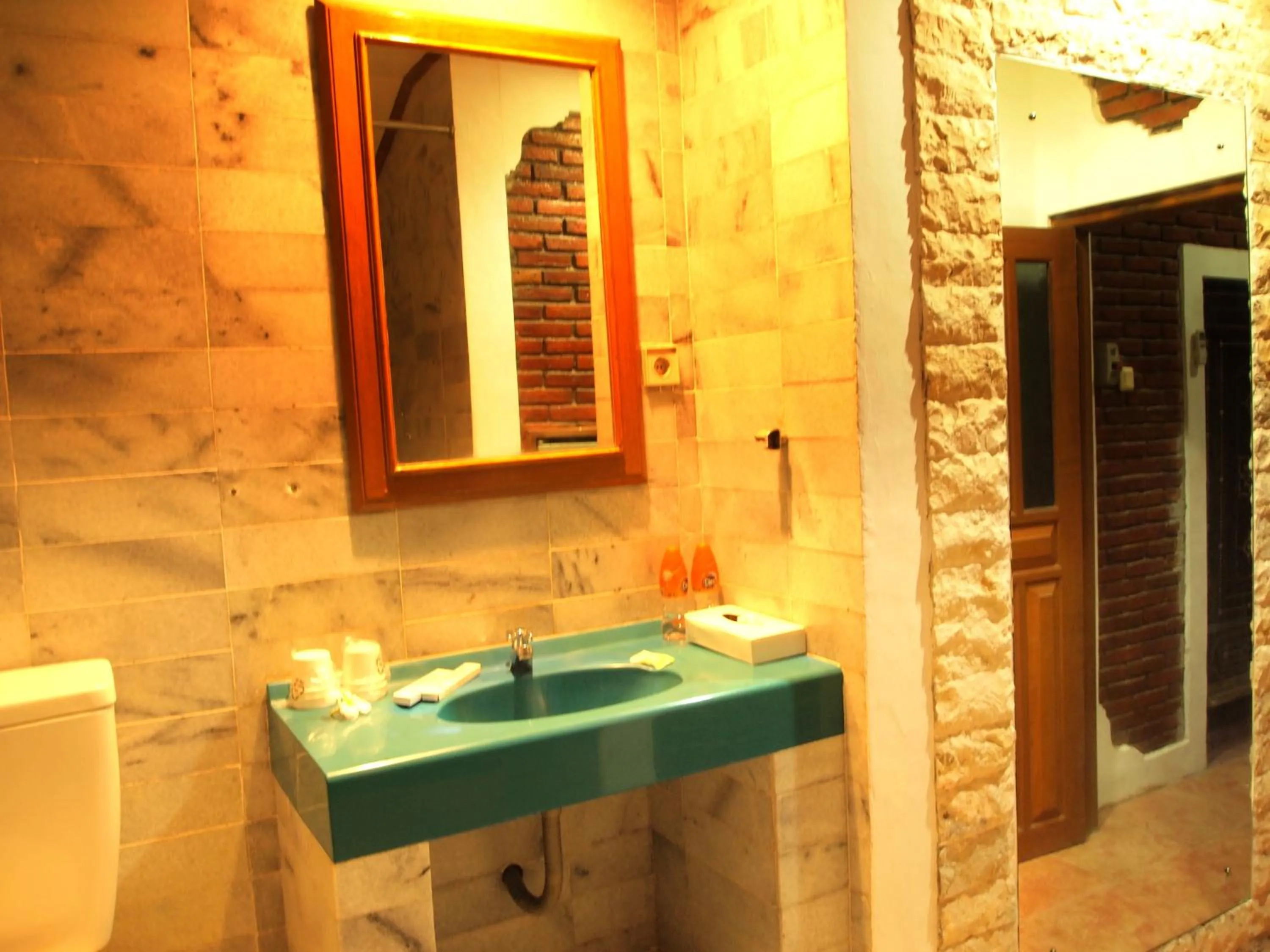 Bathroom in Pasific Beach Cottages