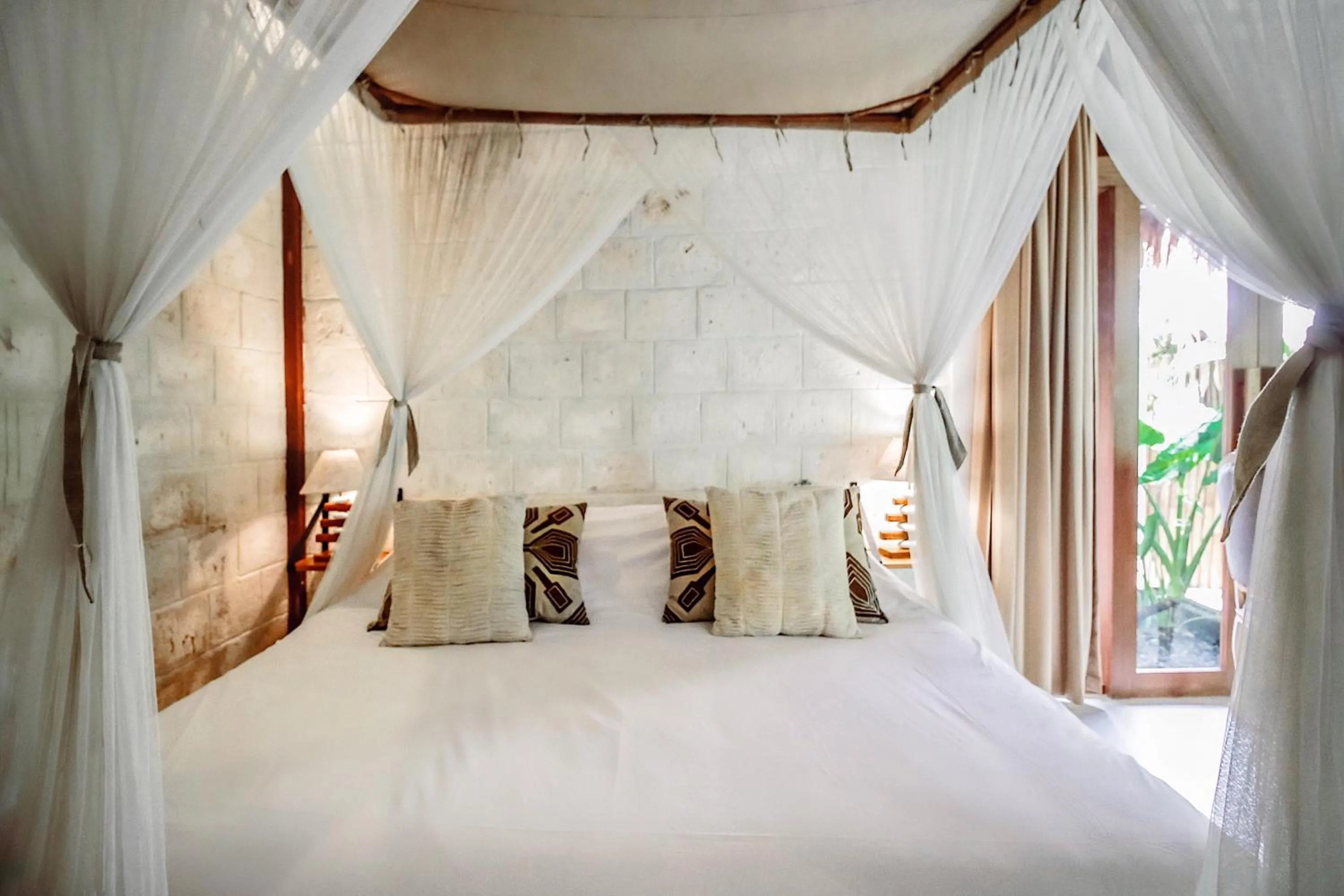 Photo of the whole room, Bed in La Cabane