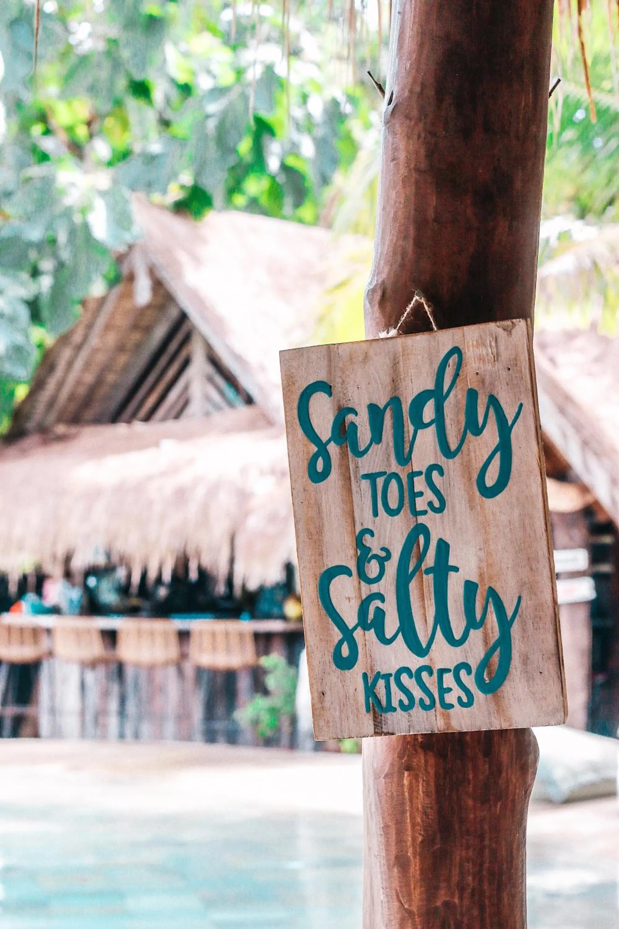 Property logo or sign in La Cabane