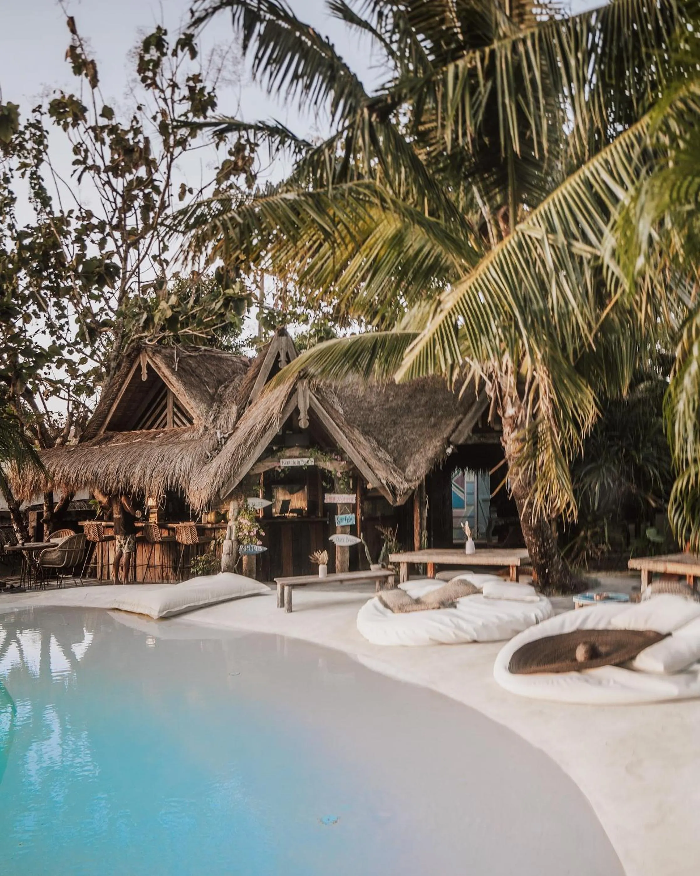 Swimming pool in La Cabane