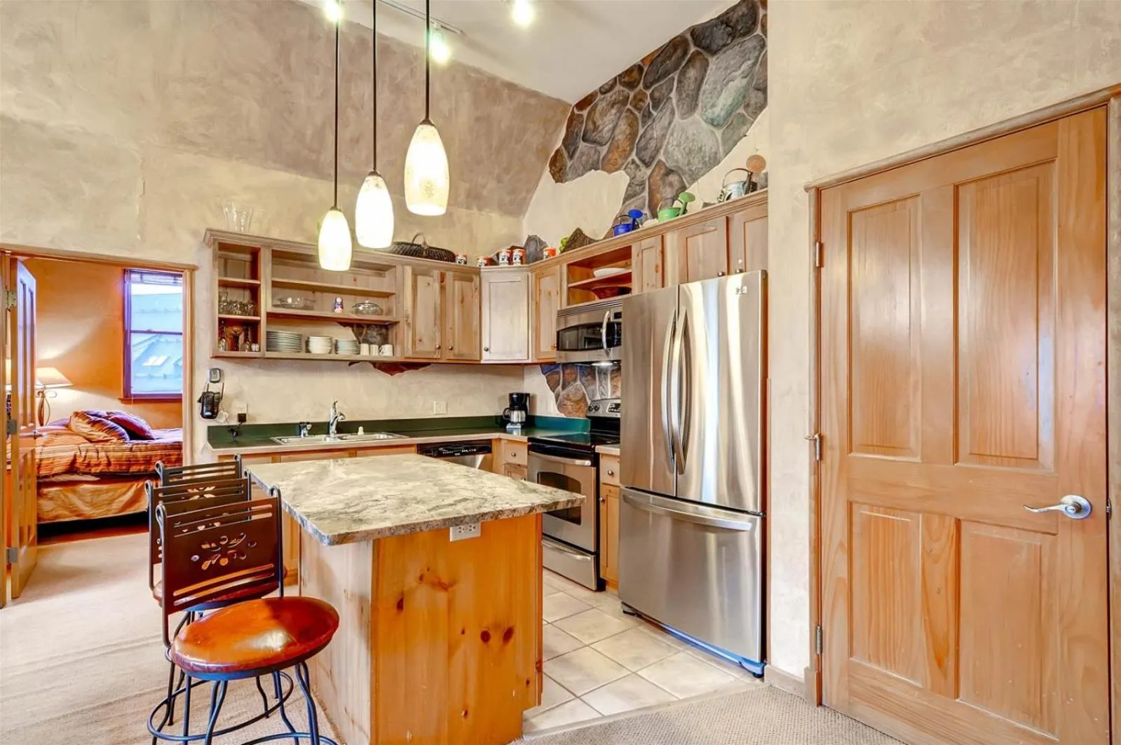 Kitchen or kitchenette in Black Bear Lodge 3 Bedroom Condo In River Run Village