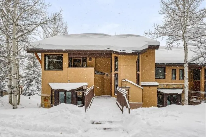 Property building in Snowmass Woodrun V 2 Bedroom Ski In, Ski Out Mountain Residence In The Heart Of Snowmass Village