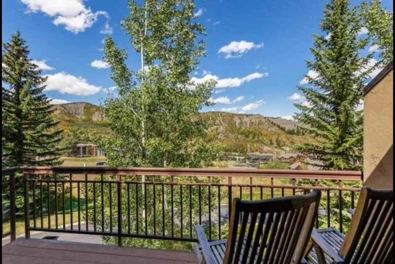 Property building in Snowmass Woodrun V 2 Bedroom Ski In, Ski Out Mountain Residence In The Heart Of Snowmass Village