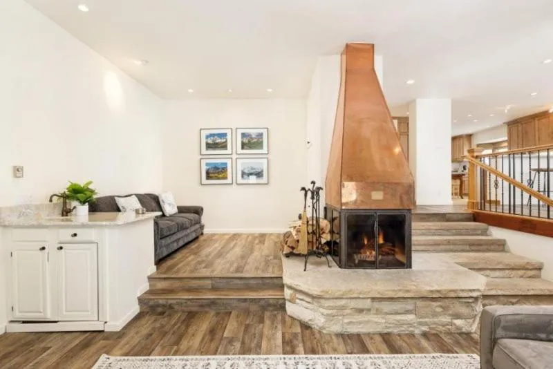 Living room in Snowmass Woodrun V 2 Bedroom Ski In, Ski Out Mountain Residence In The Heart Of Snowmass Village