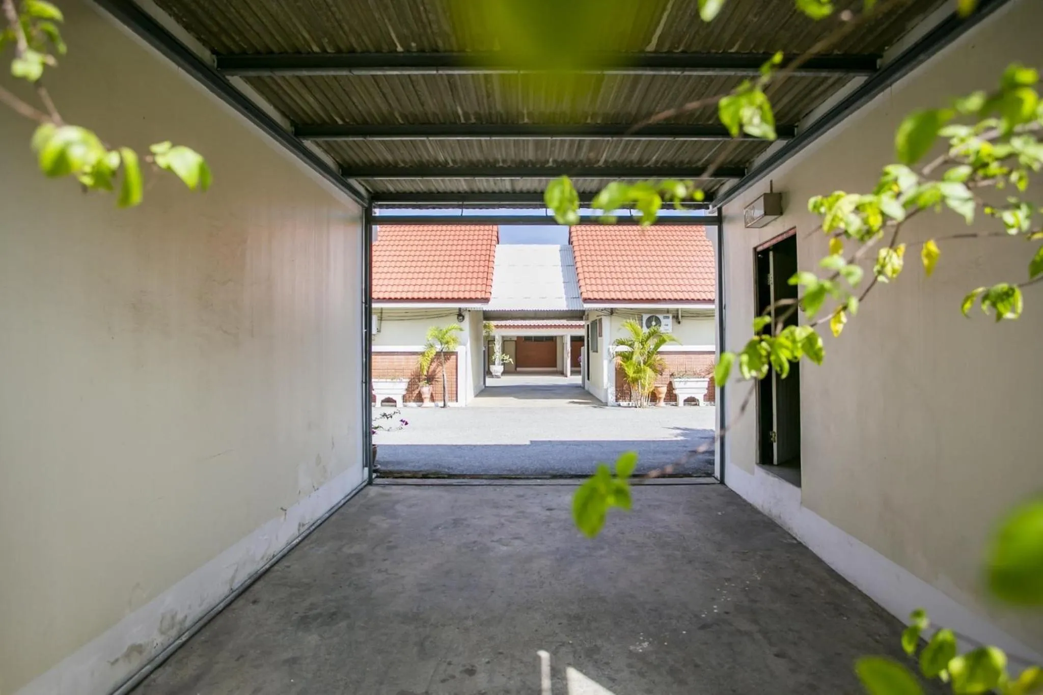Facade/entrance in Bualuang HOTEL