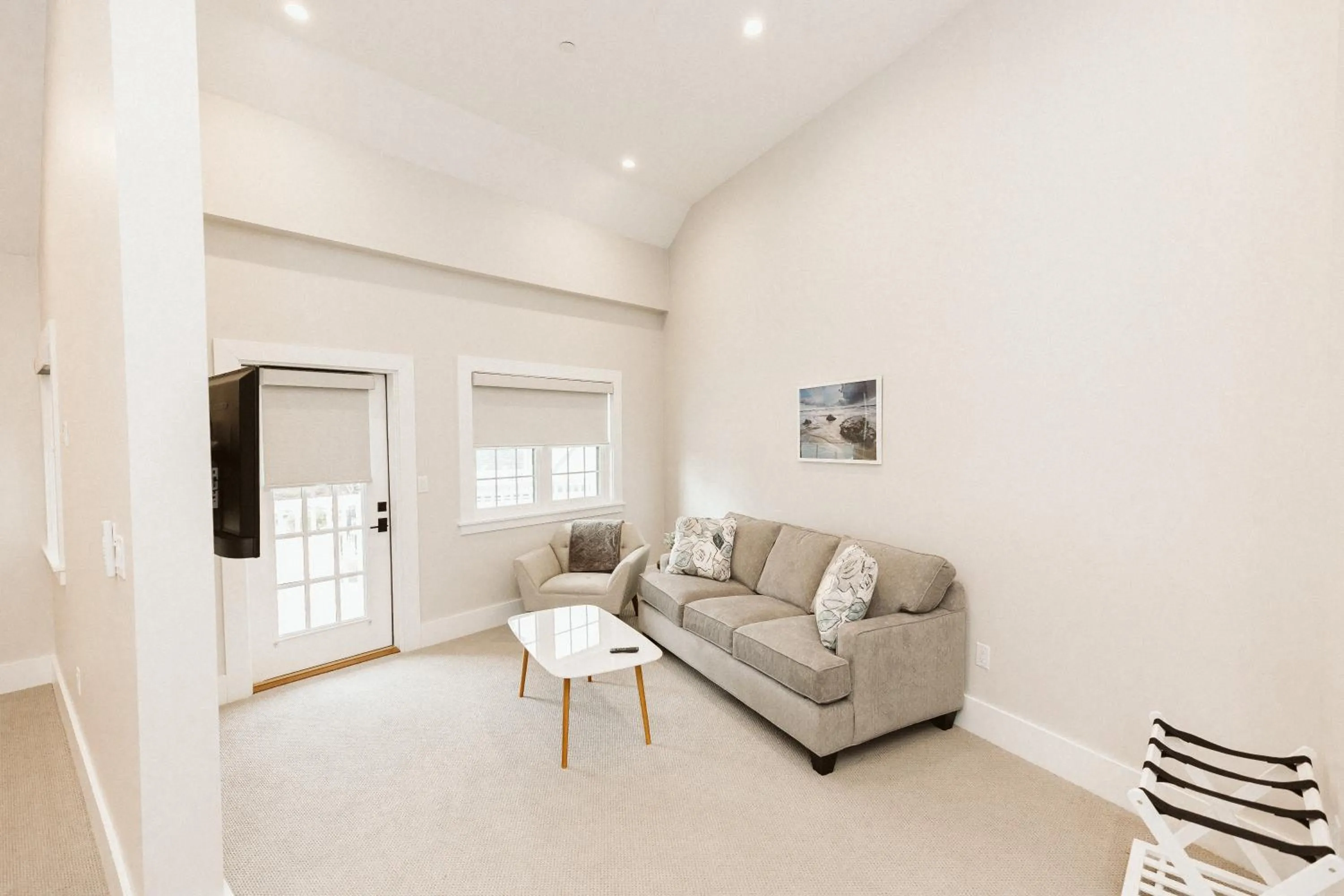 TV and multimedia in Grasshopper Inn