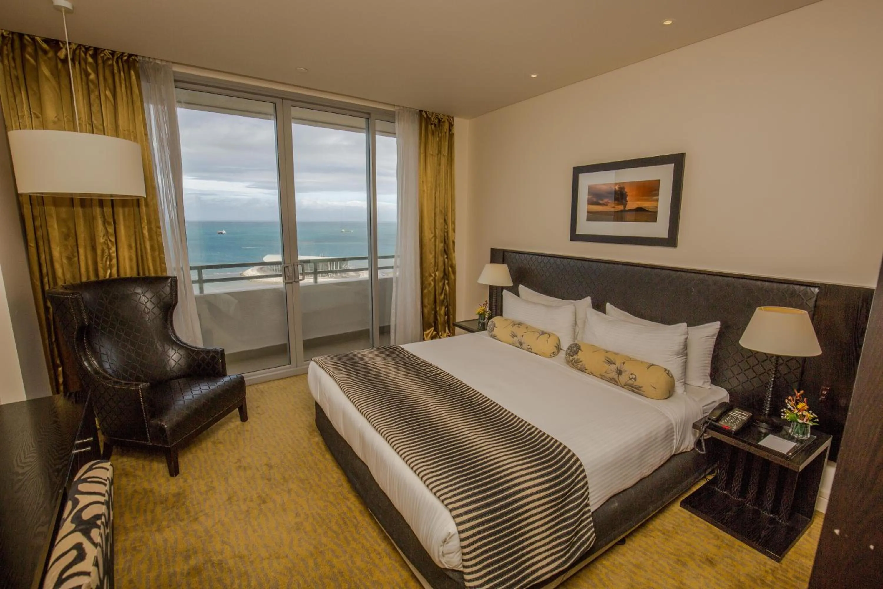 Bedroom, Bed in Grand Papua Hotel