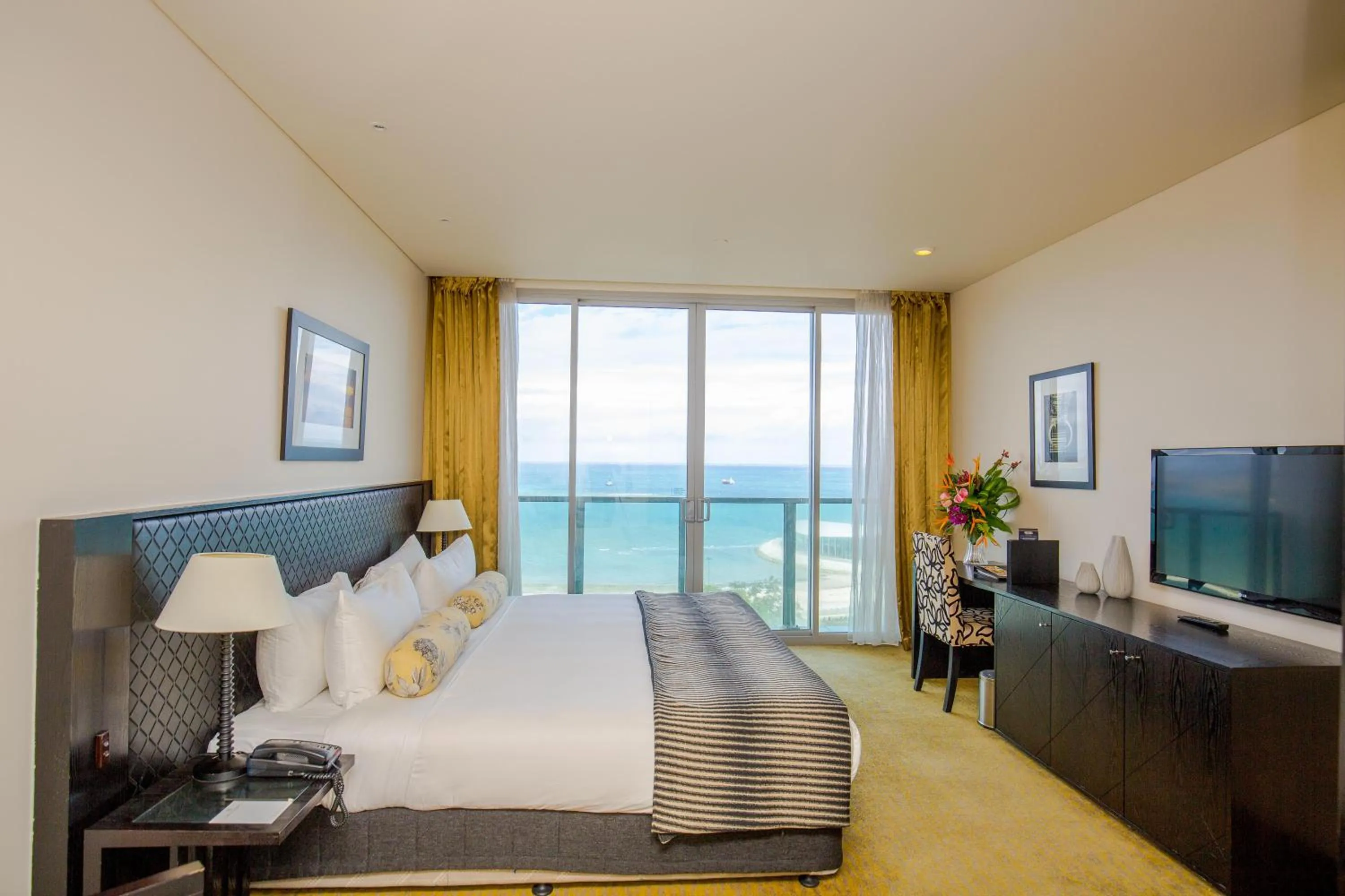 Bedroom, Bed in Grand Papua Hotel