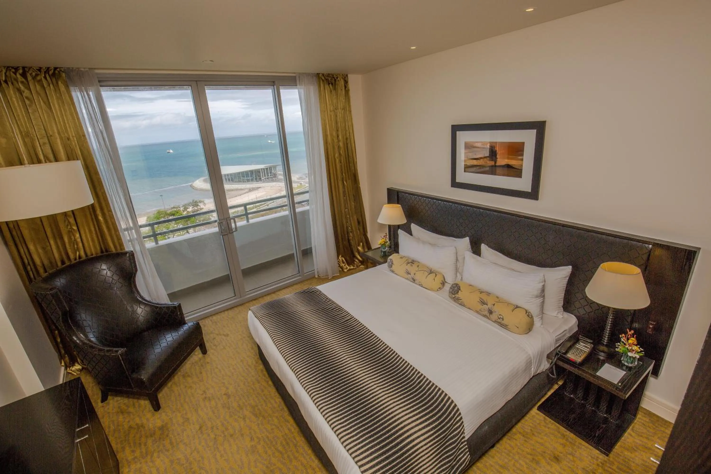 Bedroom, Bed in Grand Papua Hotel