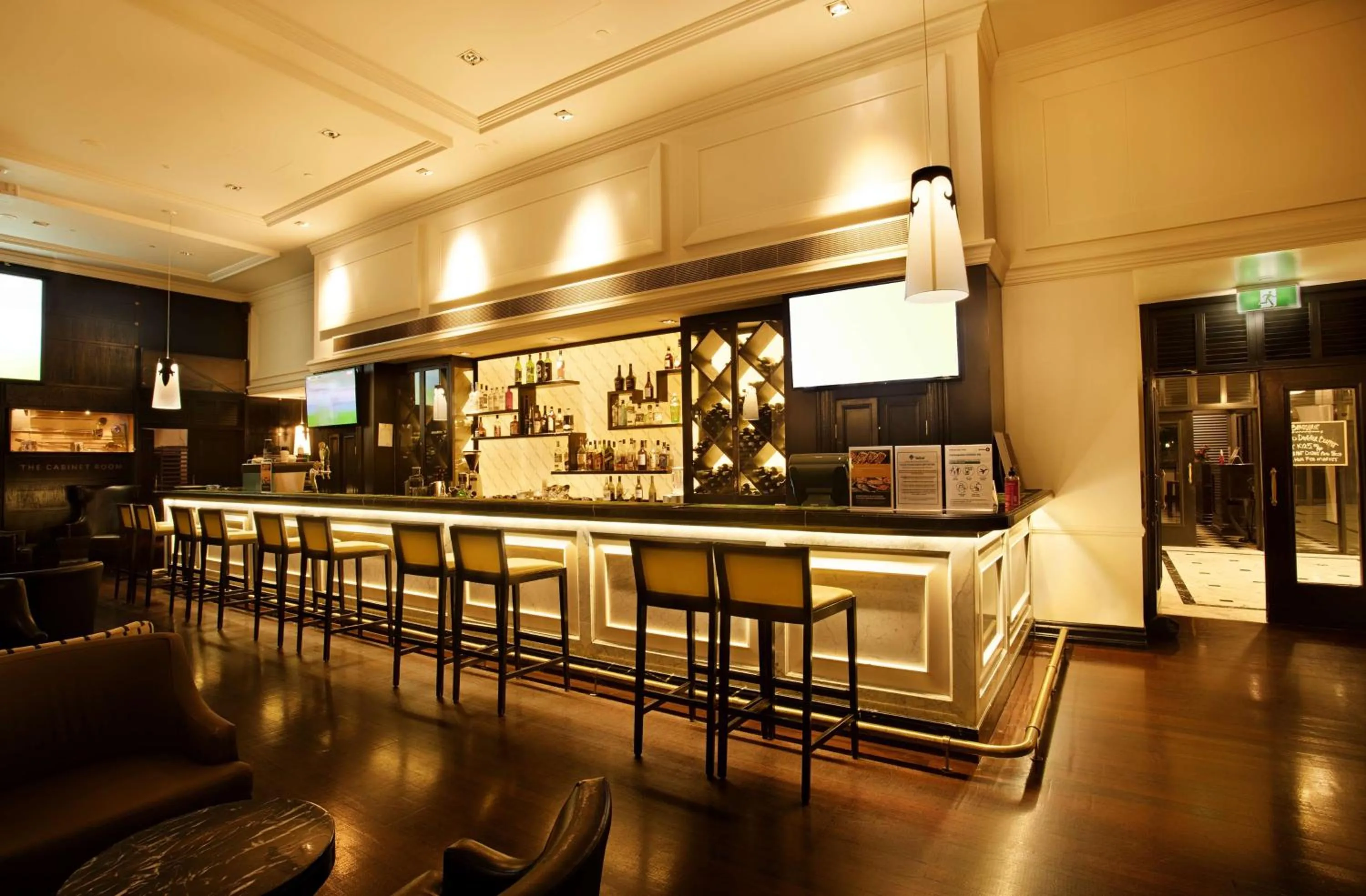 Lounge or bar in Grand Papua Hotel, a member of Radisson Individuals