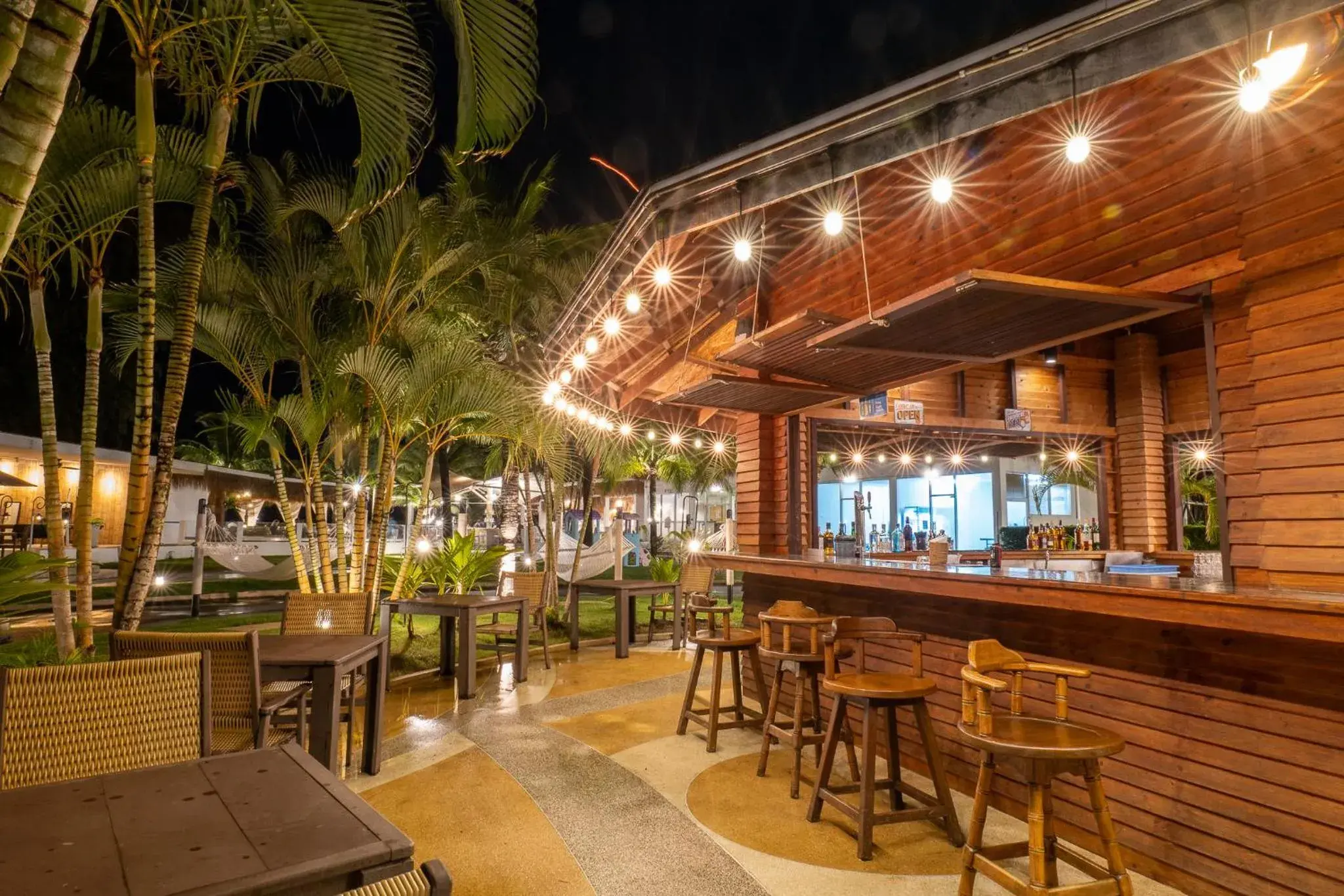 Restaurant/places to eat in Arinara Beach Resort Phuket - SHA Extra Plus Restaurant/places to eat in Arinara Beach Resort Phuket - SHA Extra Plus