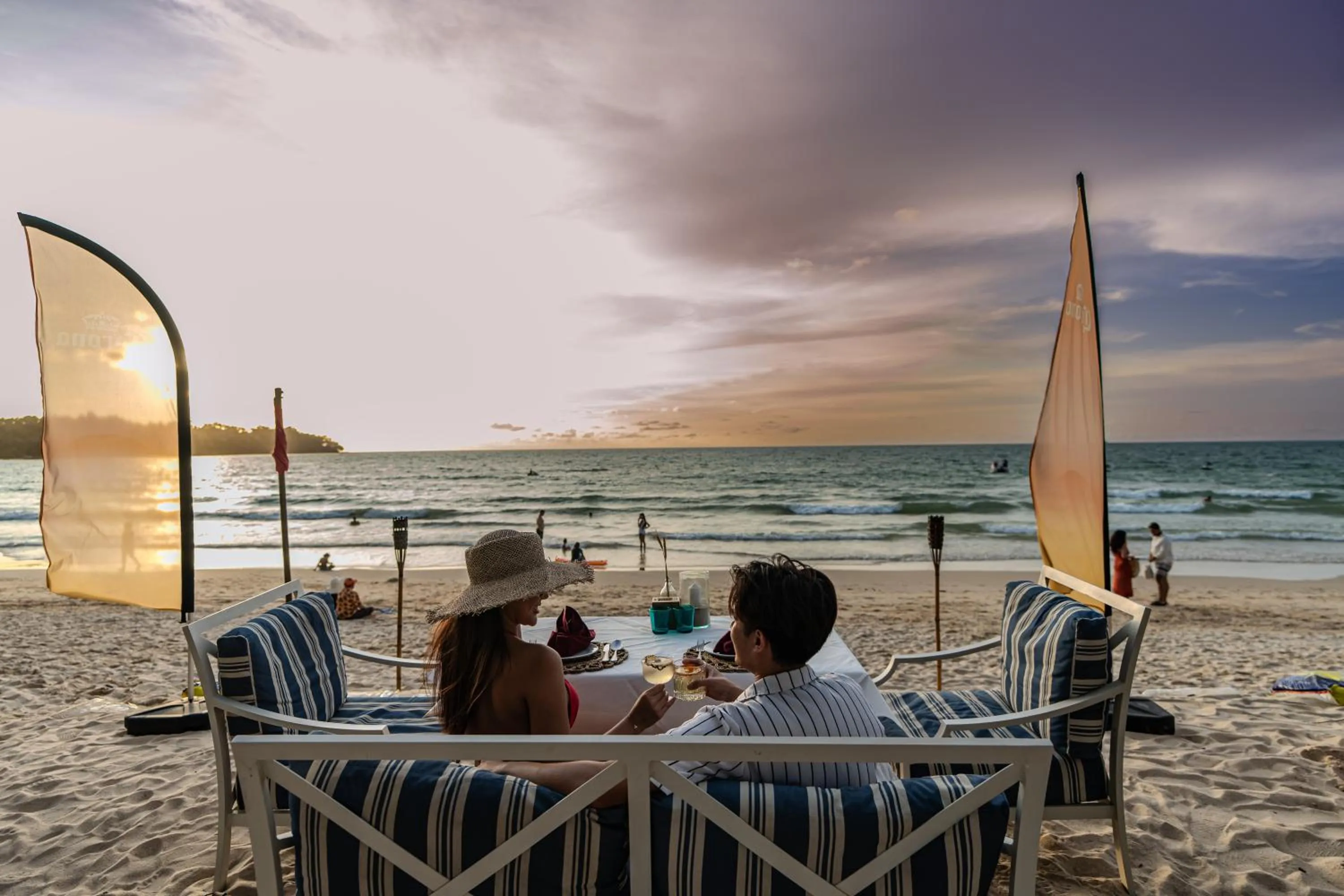 Restaurant/places to eat in Arinara Beach Resort Phuket - SHA Extra Plus