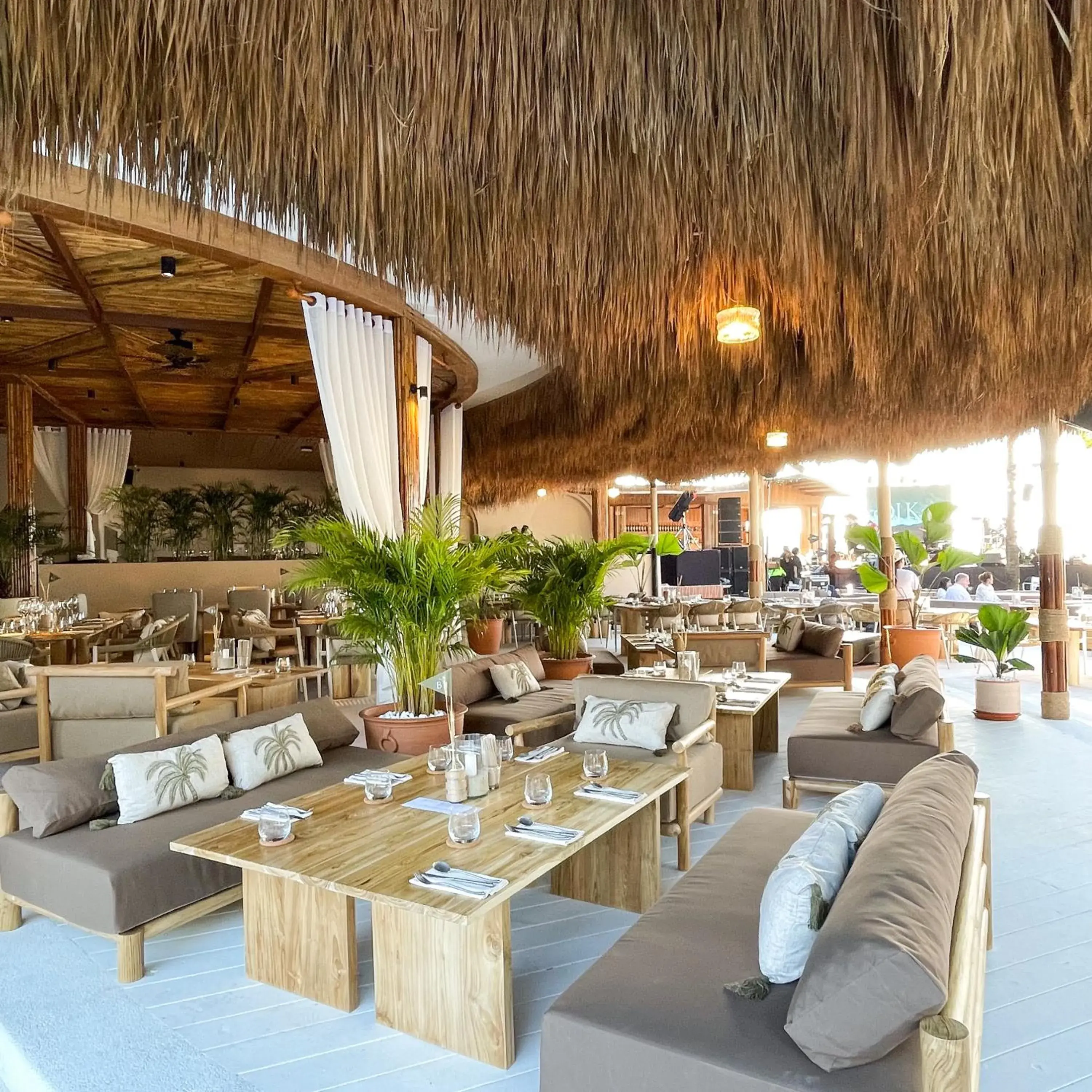 Restaurant/places to eat in Arinara Beach Resort Phuket - SHA Extra Plus Restaurant/places to eat in Arinara Beach Resort Phuket - SHA Extra Plus