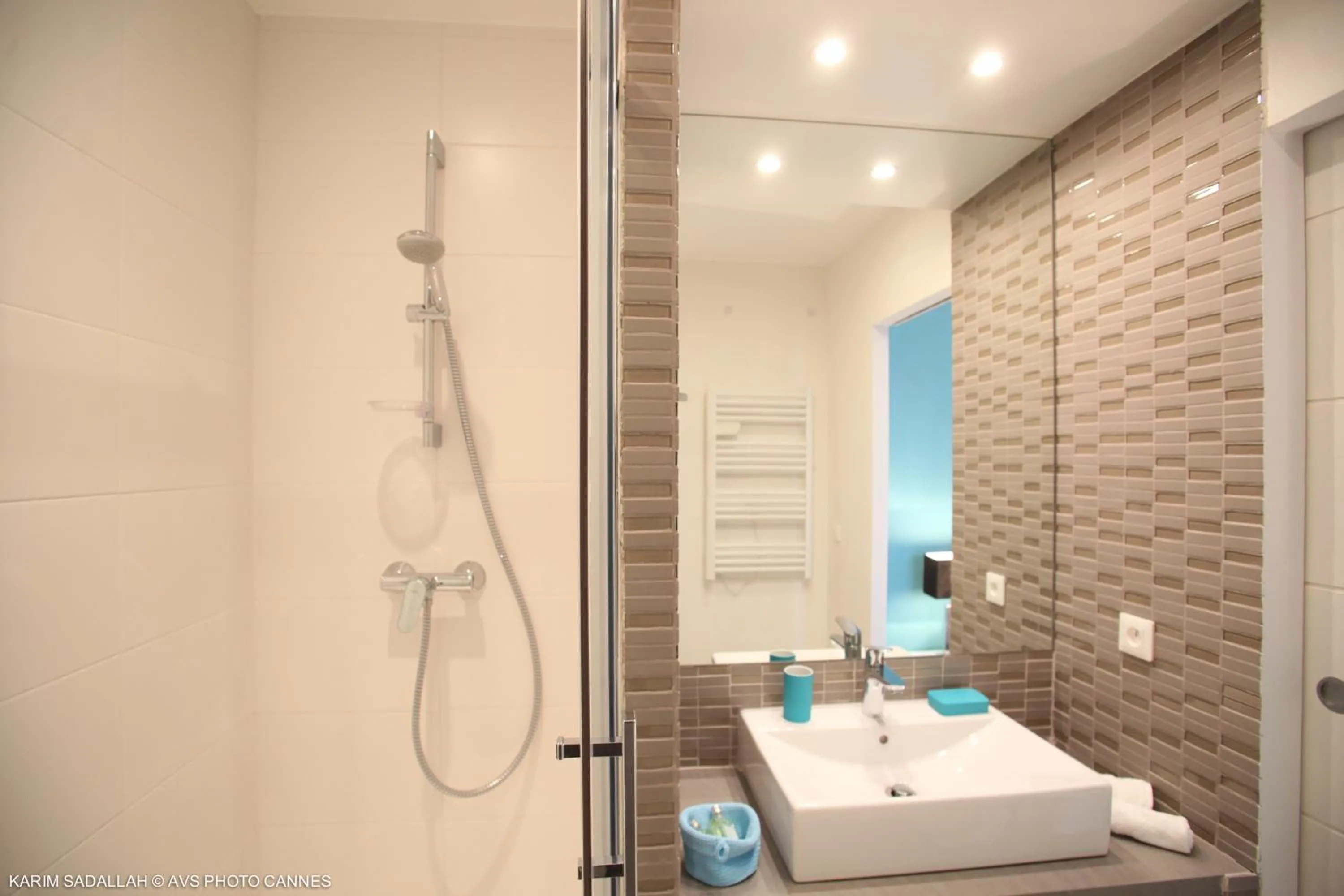 Bathroom in O Carré Croisette Cannes