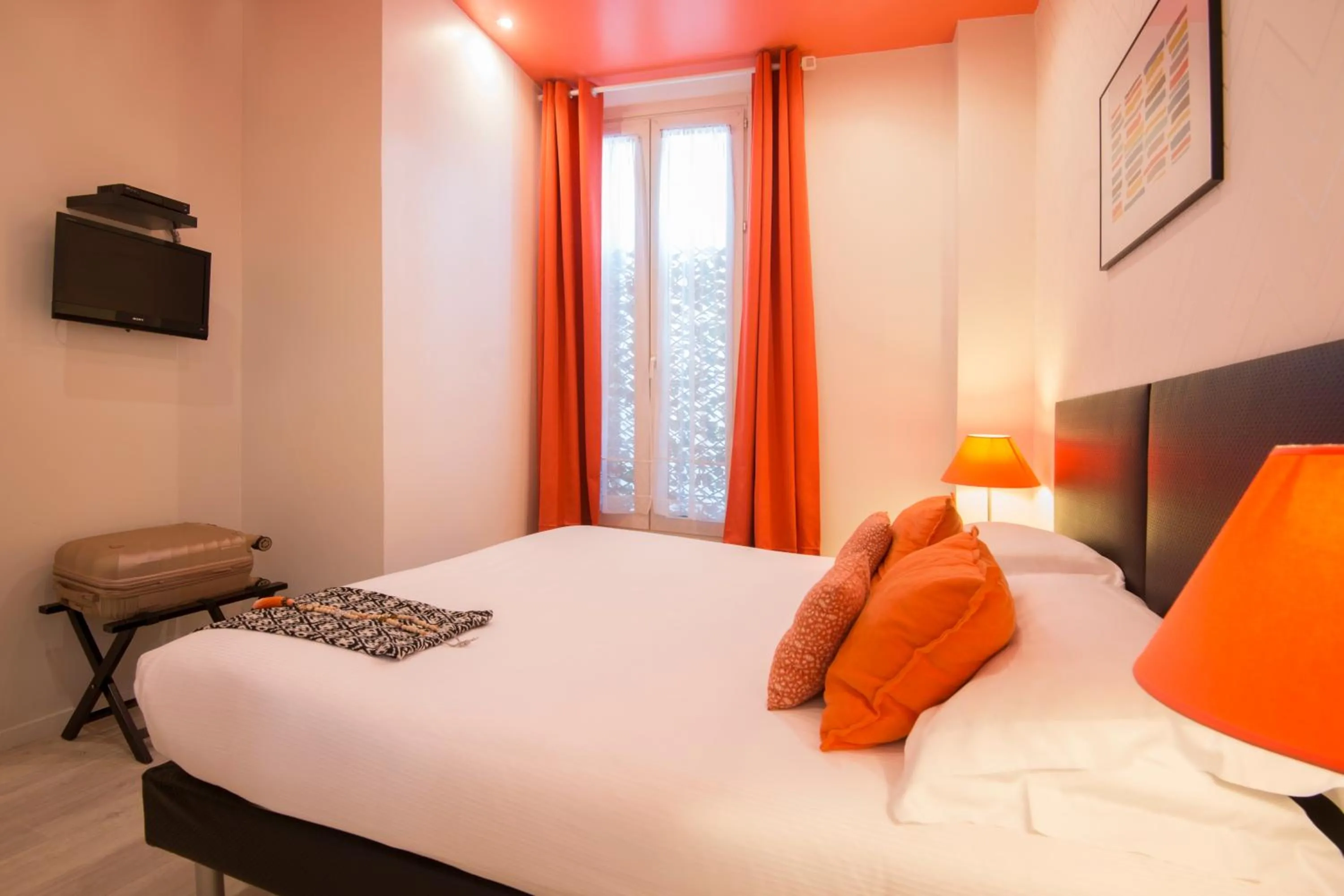 Bed in O Carré Croisette Cannes
