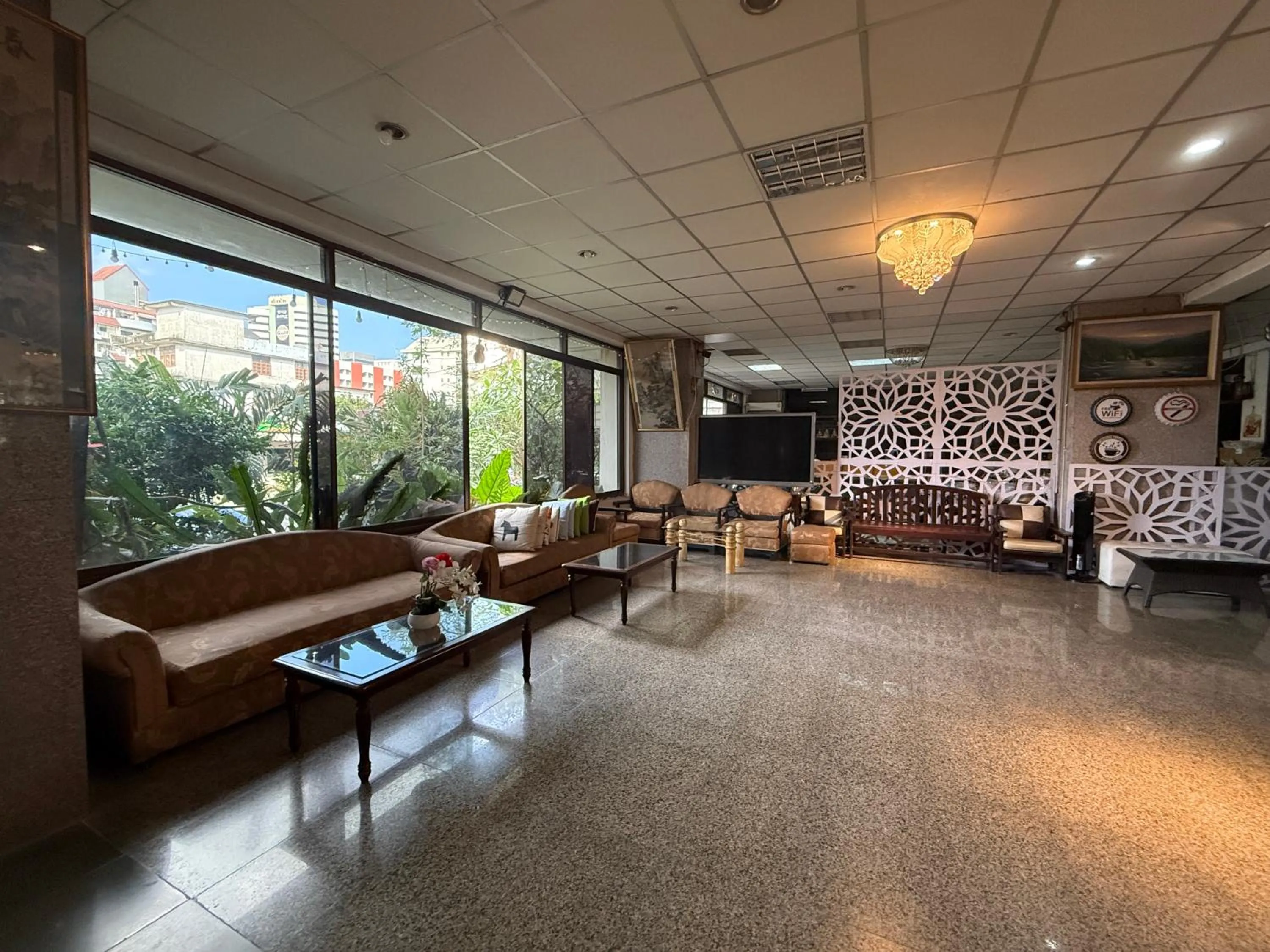 โรงแรมวินบางนา Win Bangna Hotel