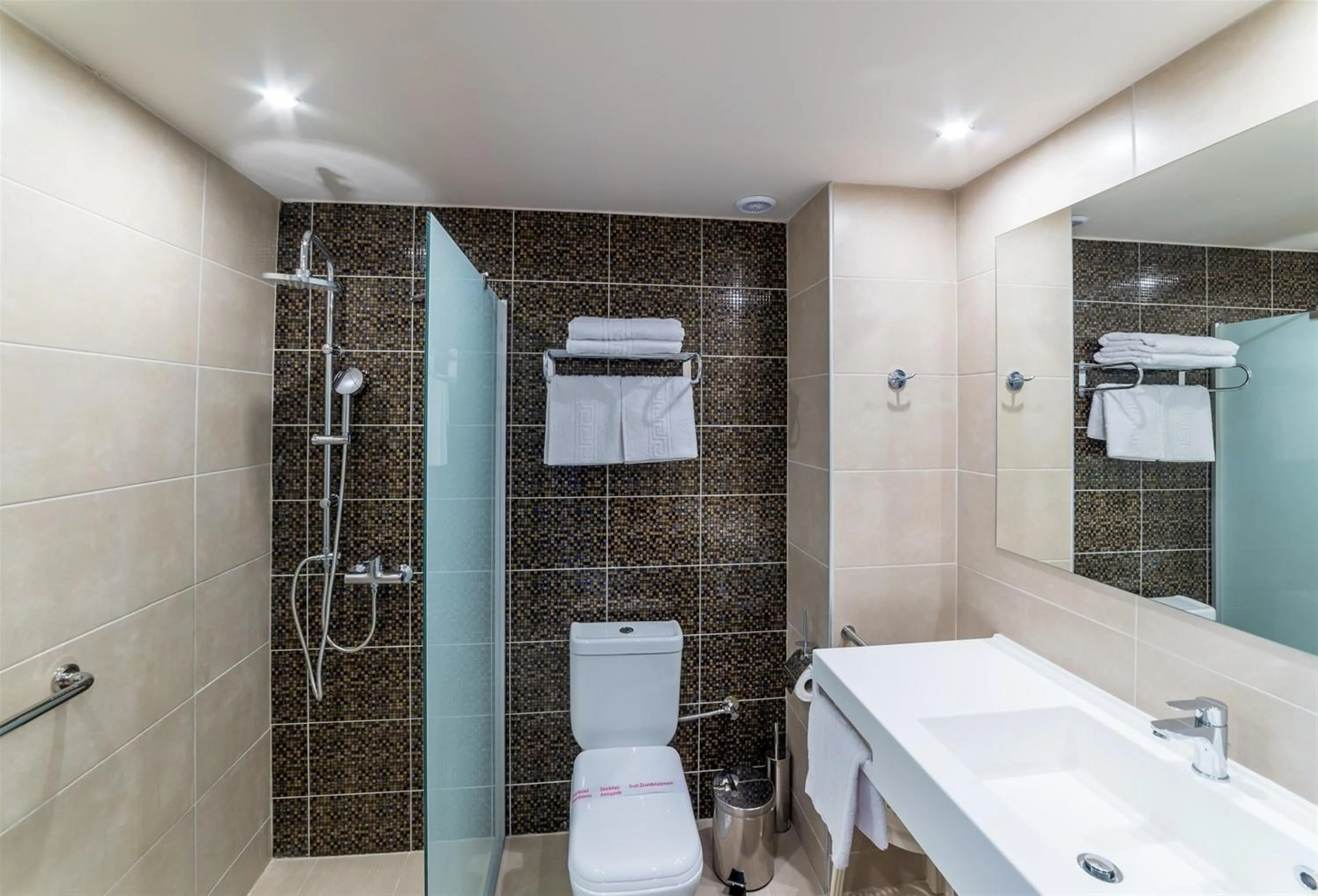 Bathroom in Irene Palace Beach Resort