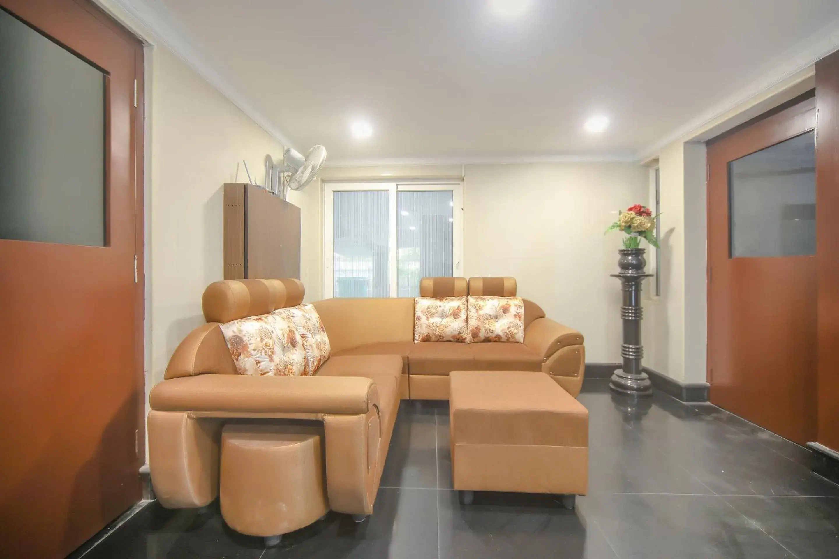 Lobby or reception in Super Hotel O Pride Hospitality Nungambakkam Lobby or reception in Super Hotel O Pride Hospitality Nungambakkam