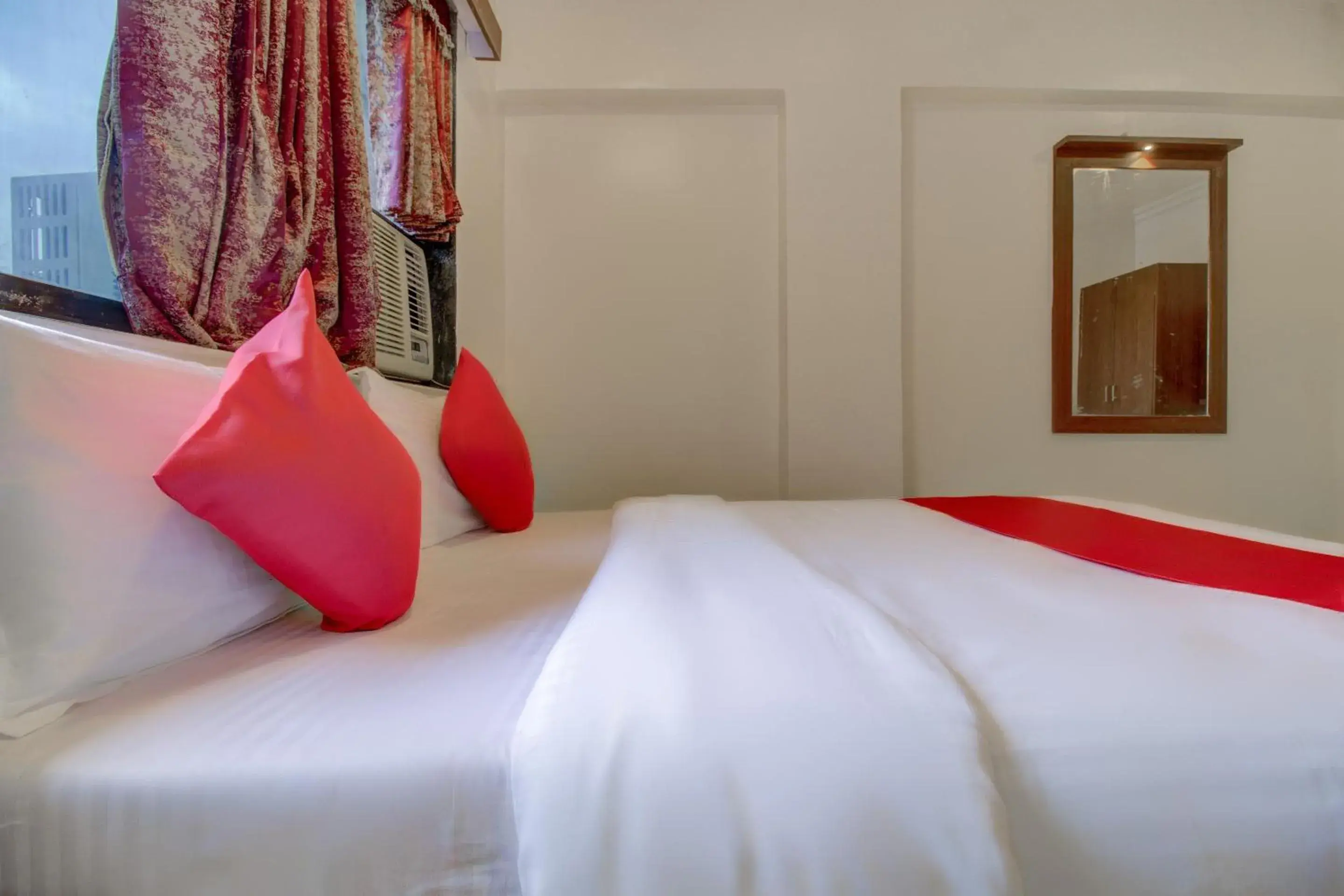 Bedroom, Bed in Hotel O Della Comforts Bedroom, Bed in Hotel O Della Comforts