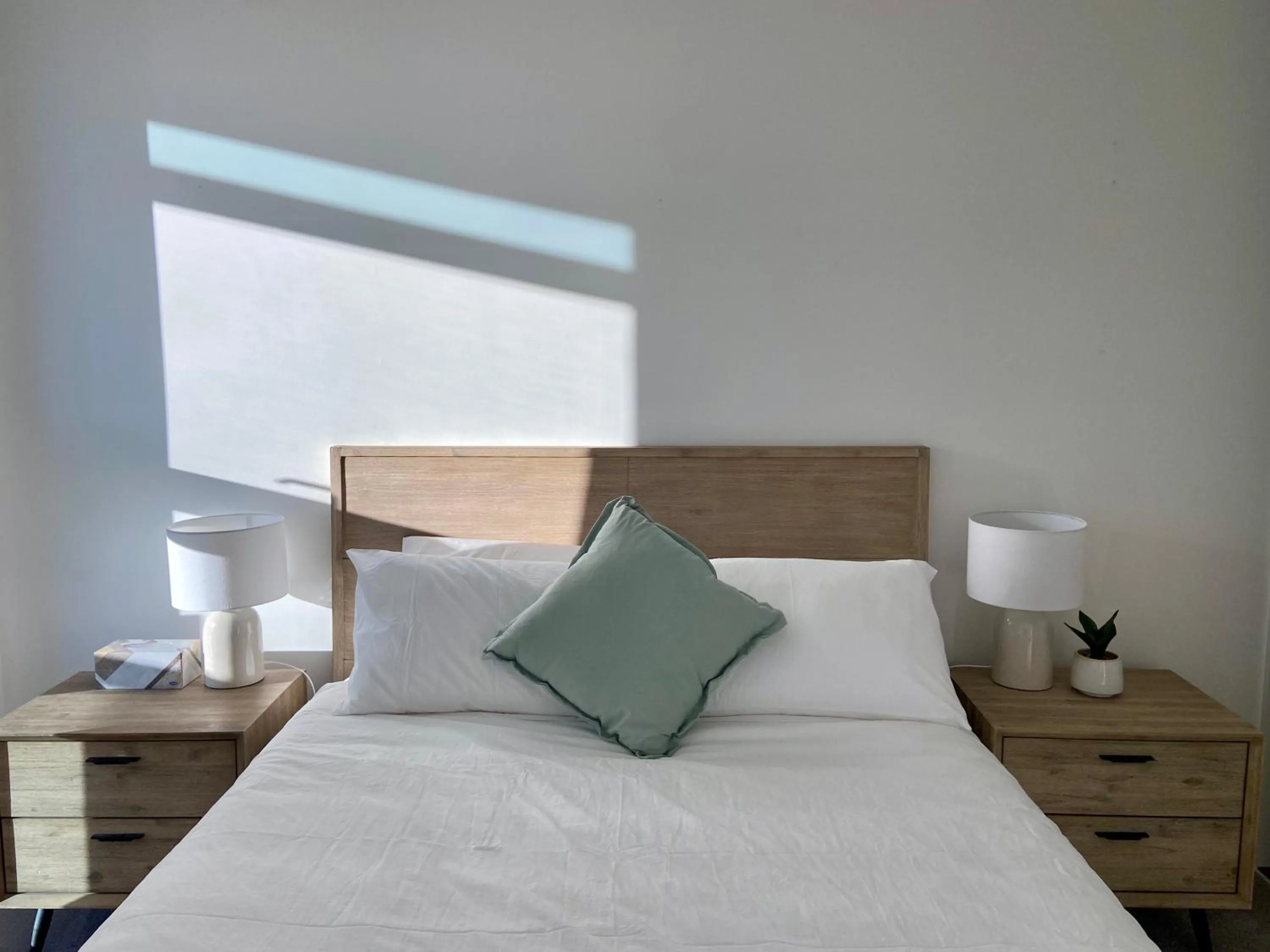 Bedroom, Bed in Skygarden Luxury Condo