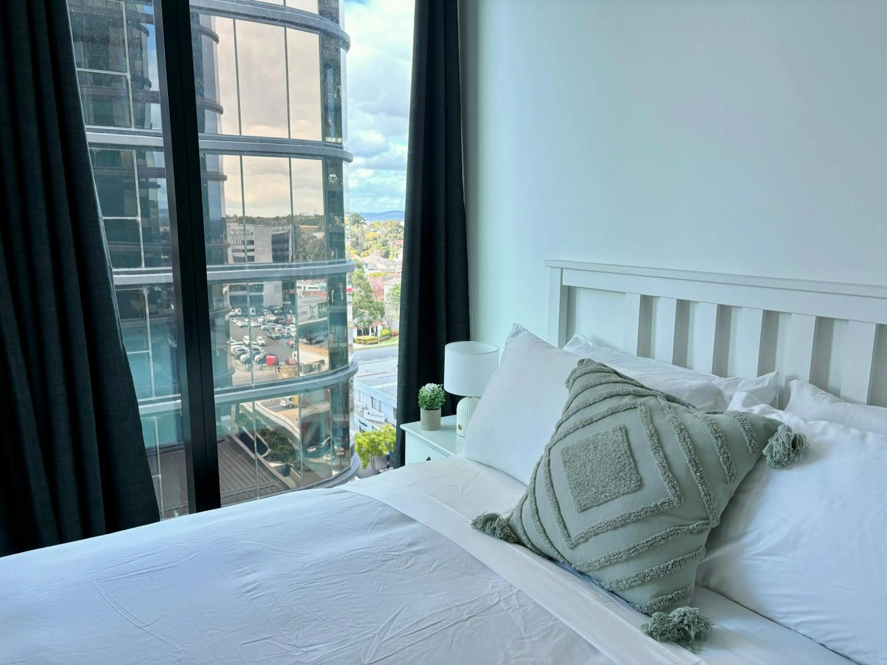 Bed in Skygarden Luxury Condo