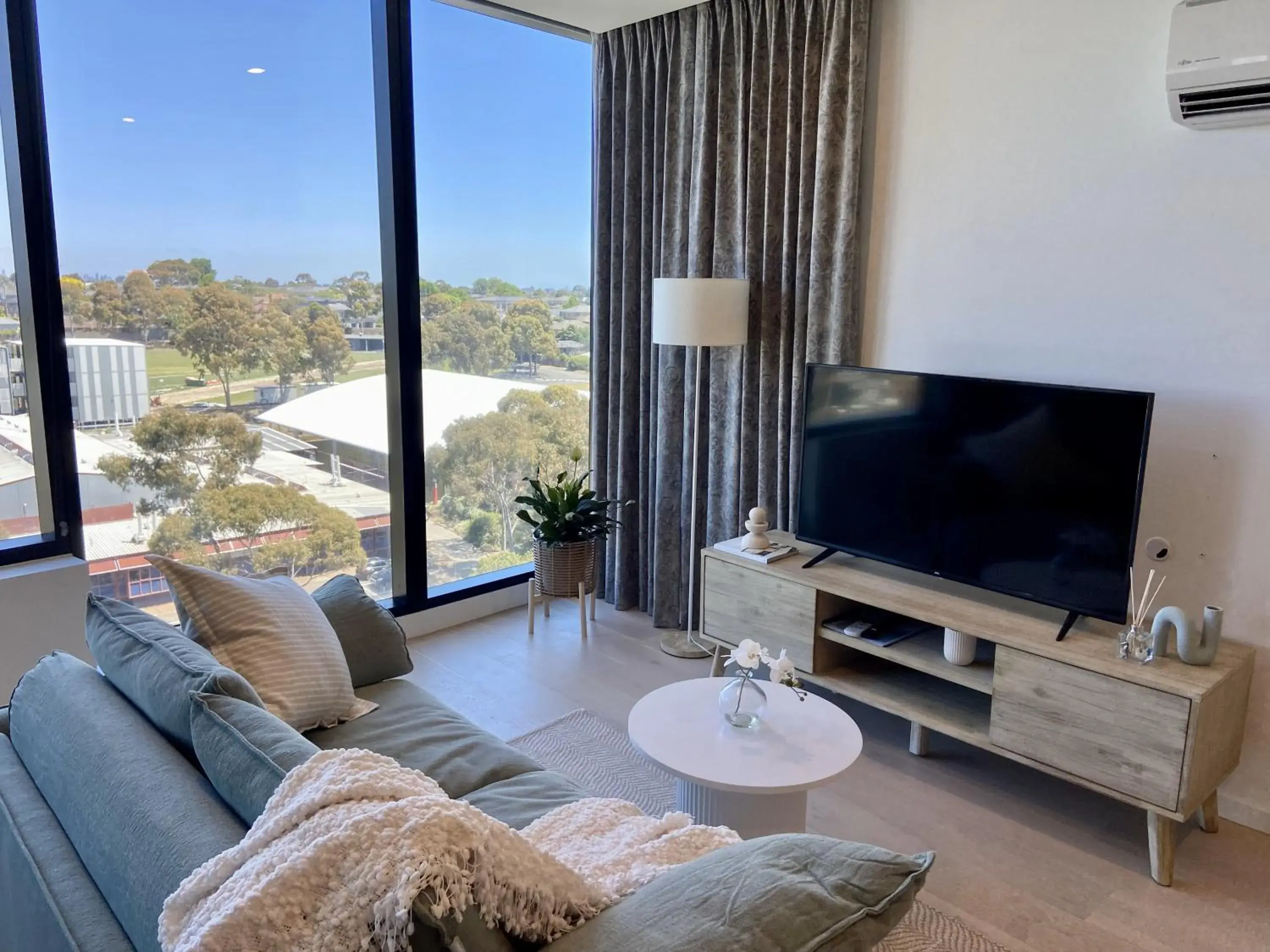 Two-Bedroom Apartment in Skygarden Luxury Condo Two-Bedroom Apartment in Skygarden Luxury Condo