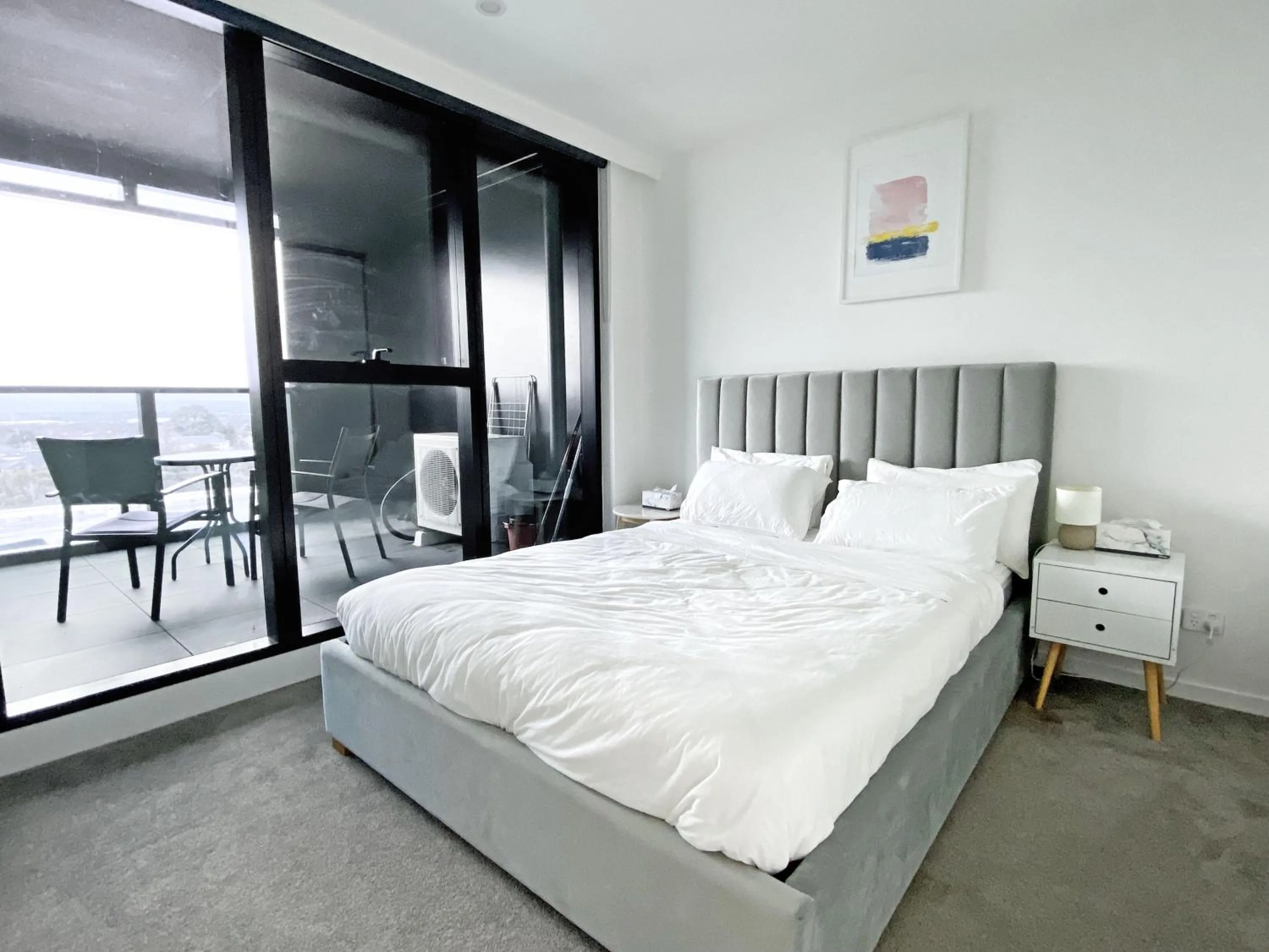 Bedroom, Bed in Skygarden Luxury Condo