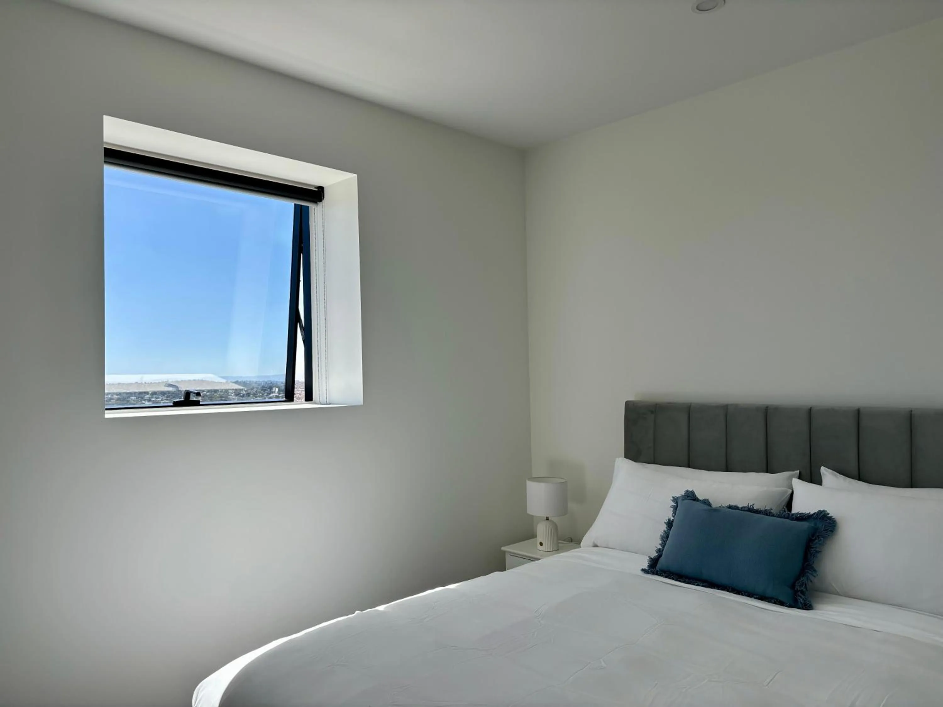 Bed in Skygarden Luxury Condo