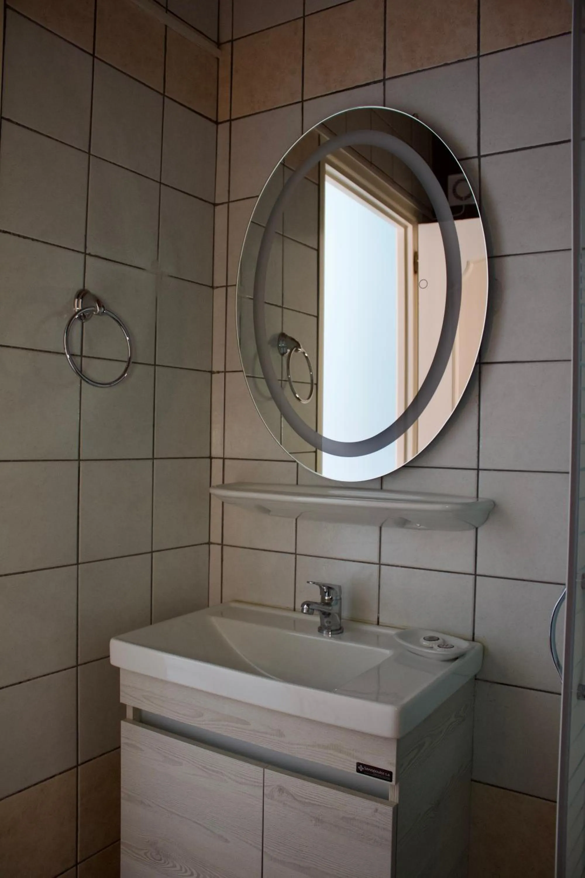 Bathroom in Kekatos Studios