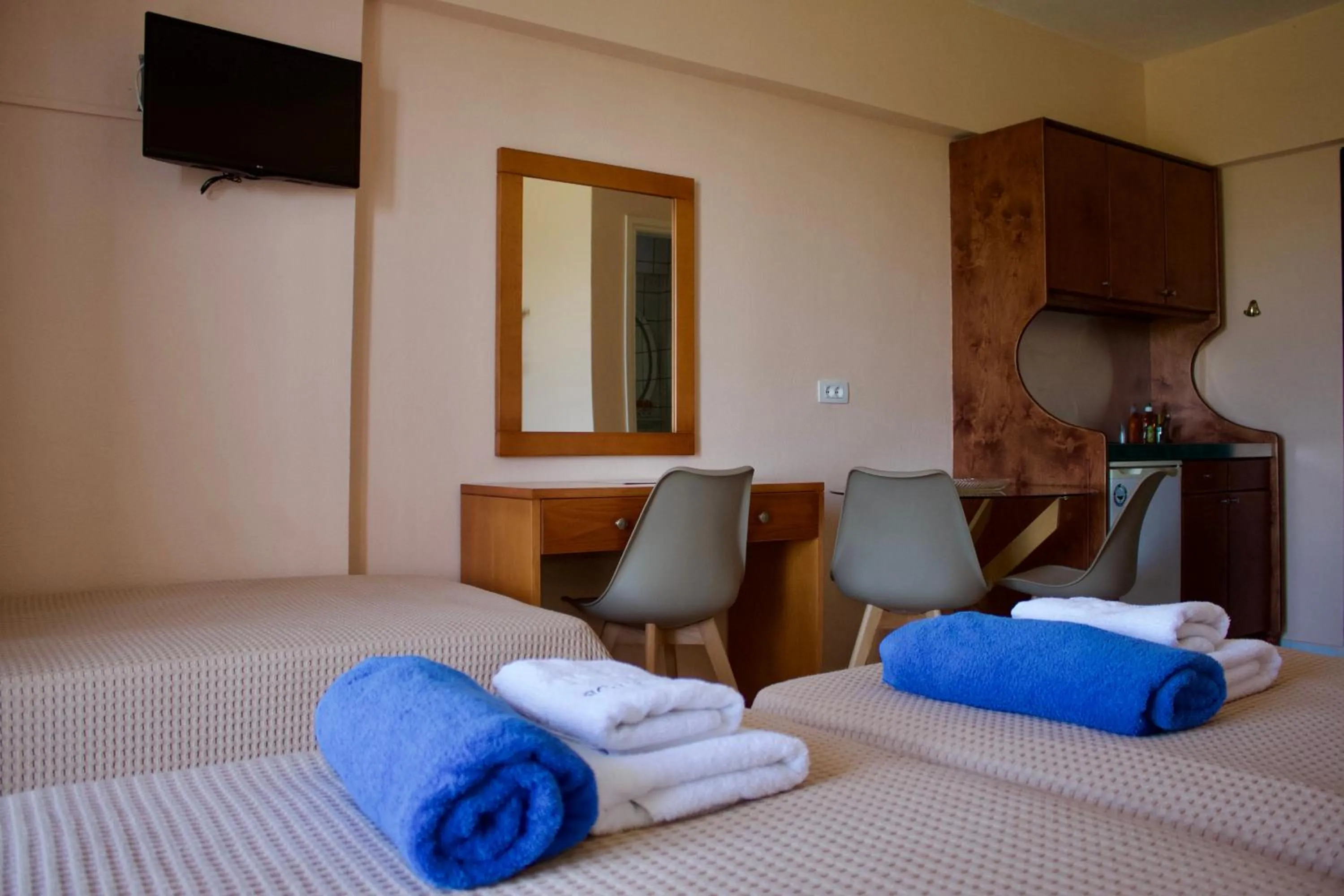 Bedroom, Bed in Kekatos Studios