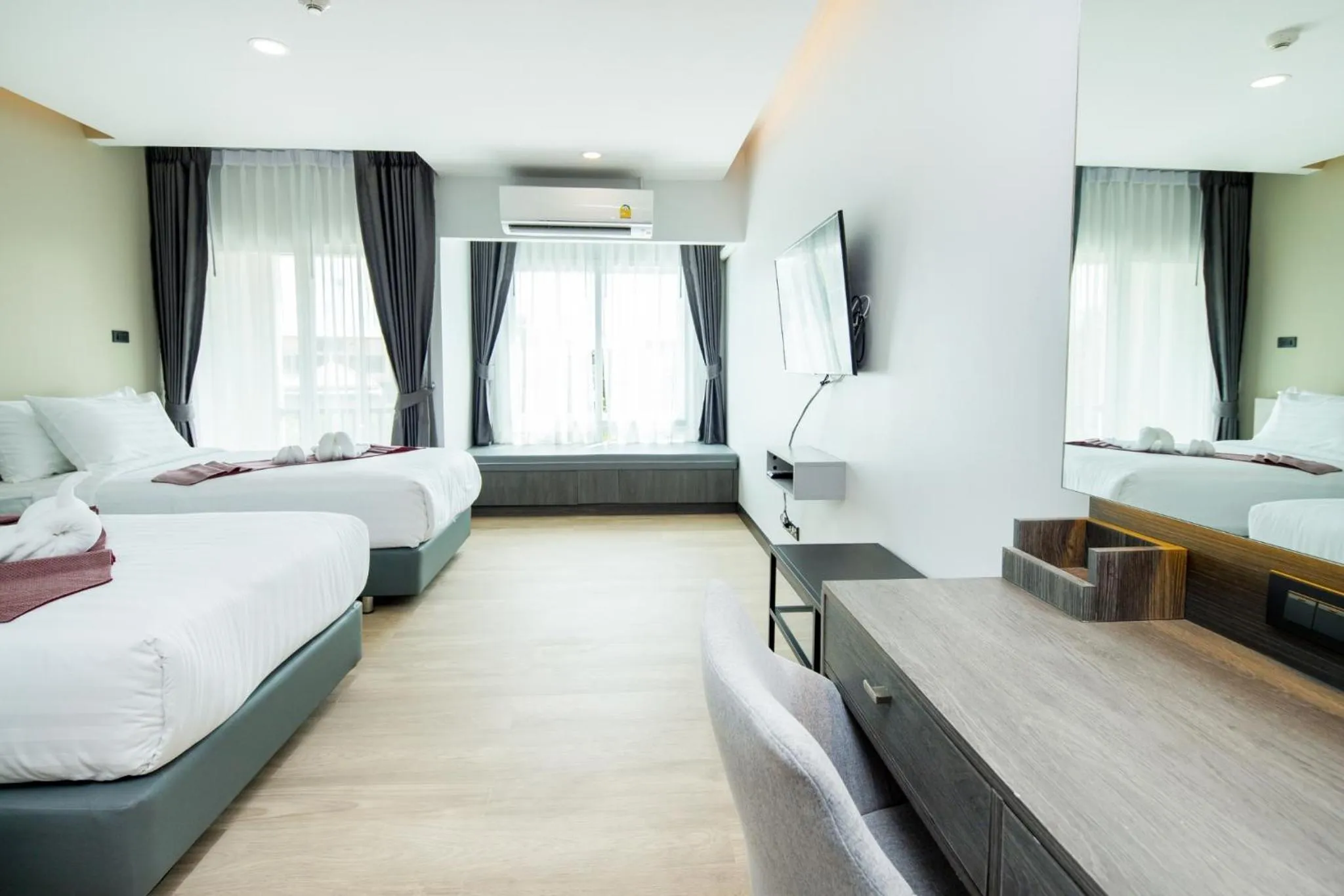 Bed in Benjaphorn Grandview Hotel