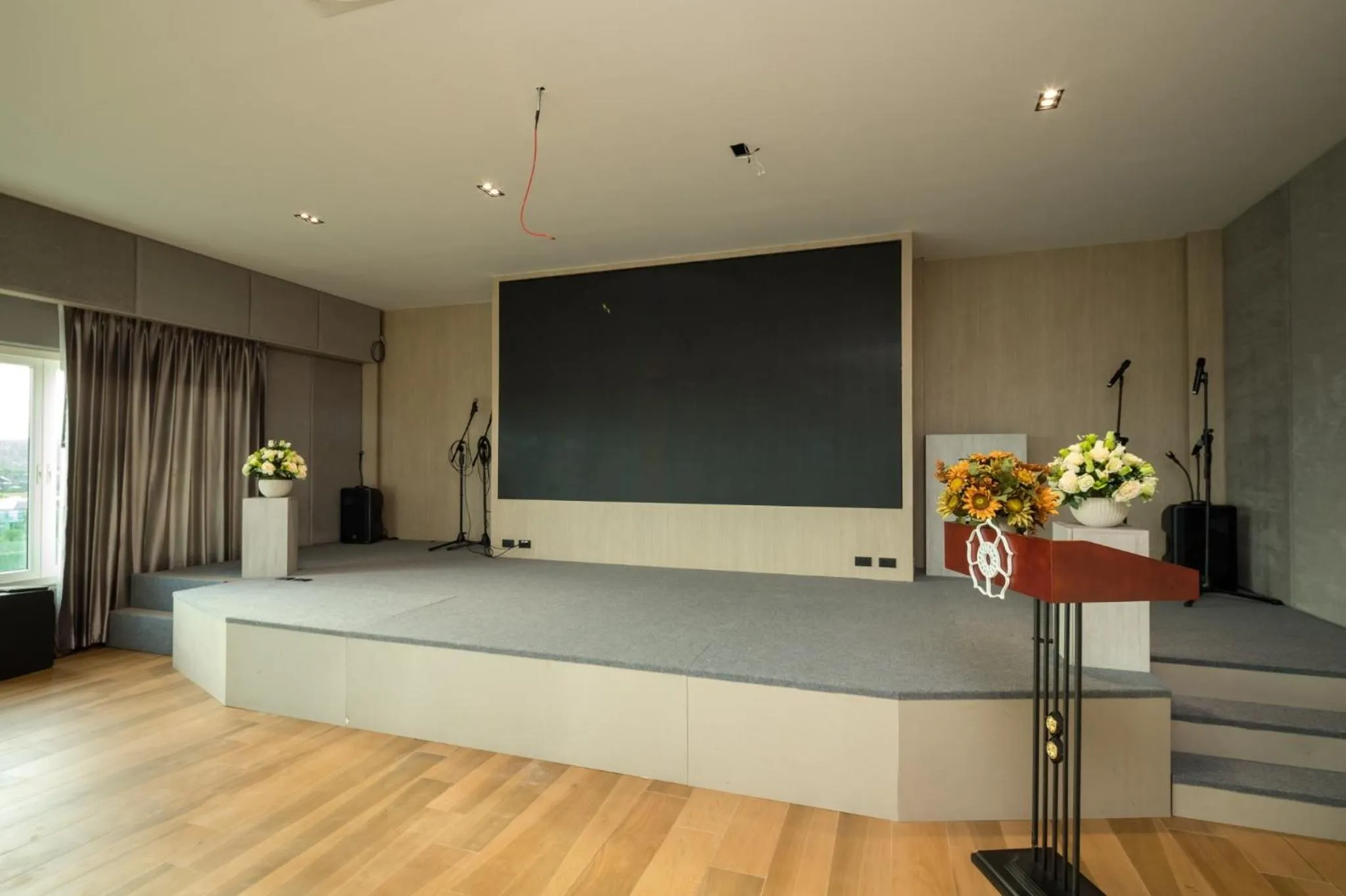 Benjaphorn Grandview Hotel