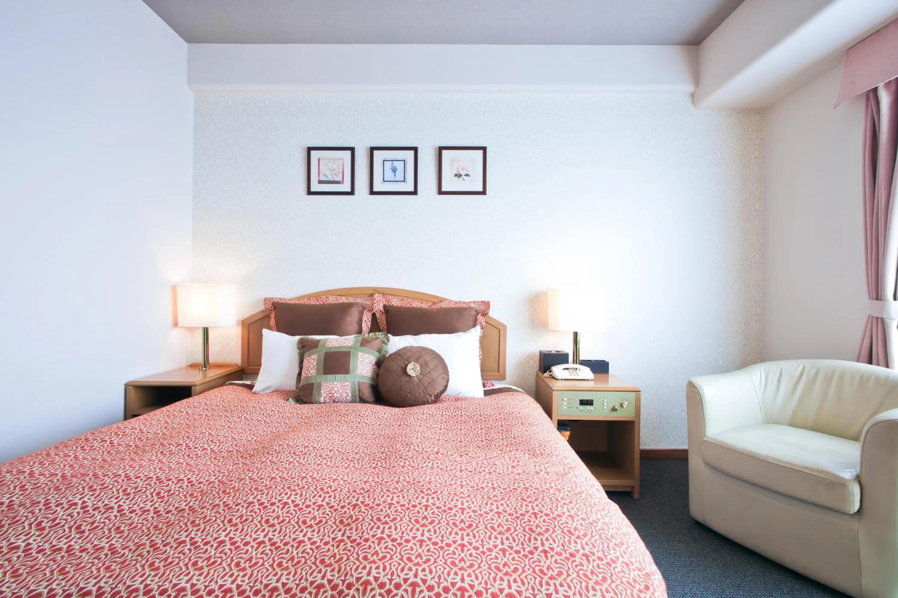 Photo of the whole room, Bed in Hotel Villa Kuretake