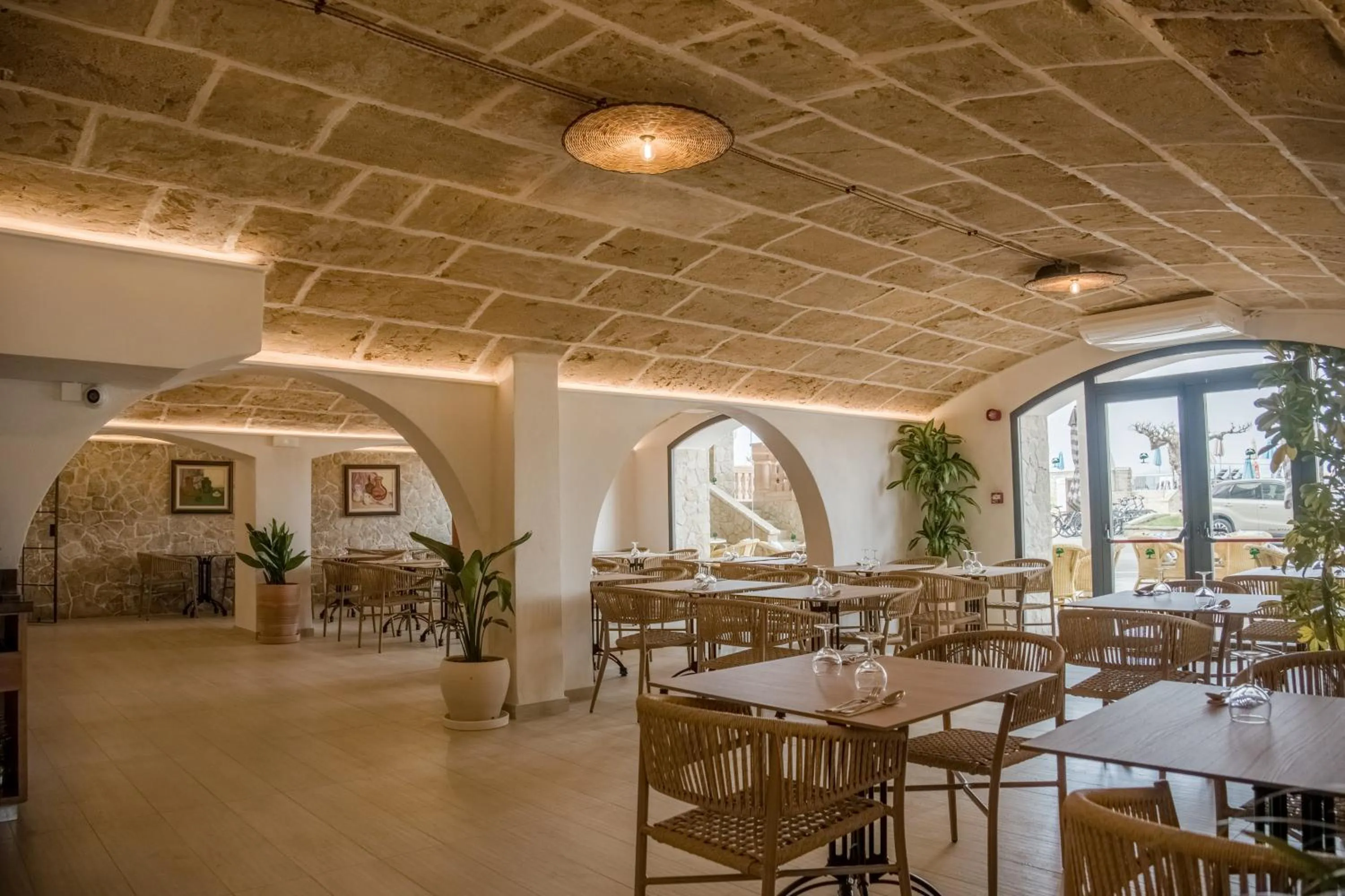 Restaurant/places to eat in Hotel Moré