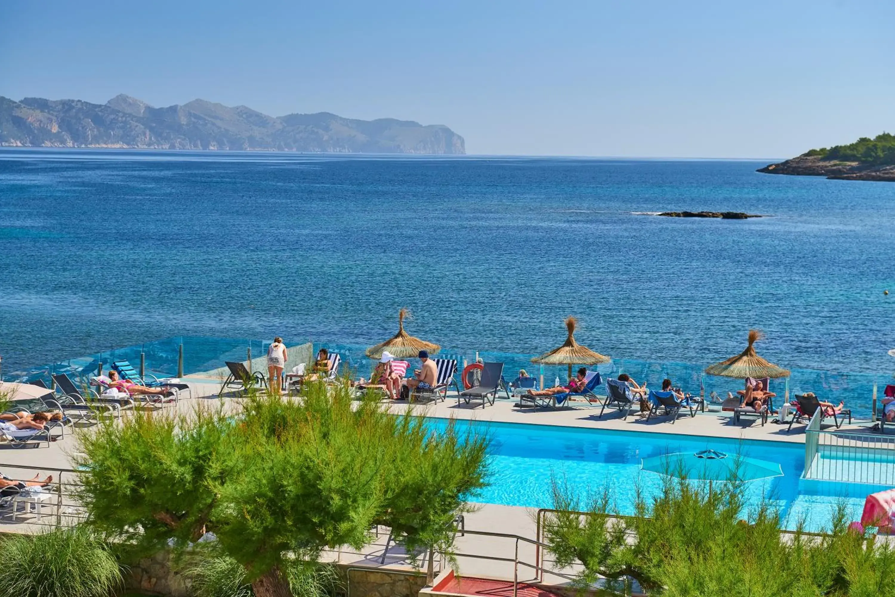 Pool view in Hotel Moré Pool view in Hotel Moré