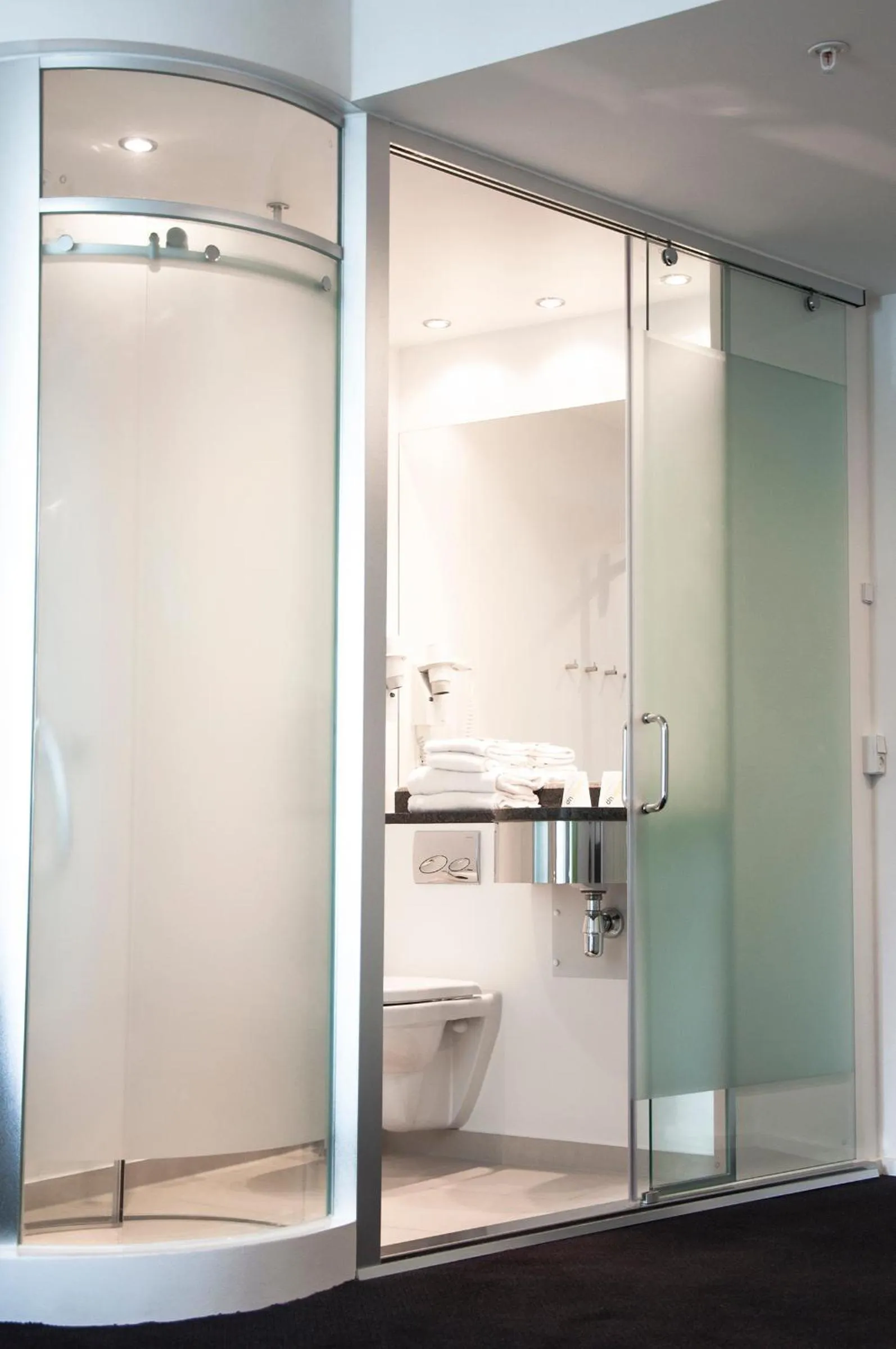 Bathroom in Wakeup Copenhagen - Borgergade