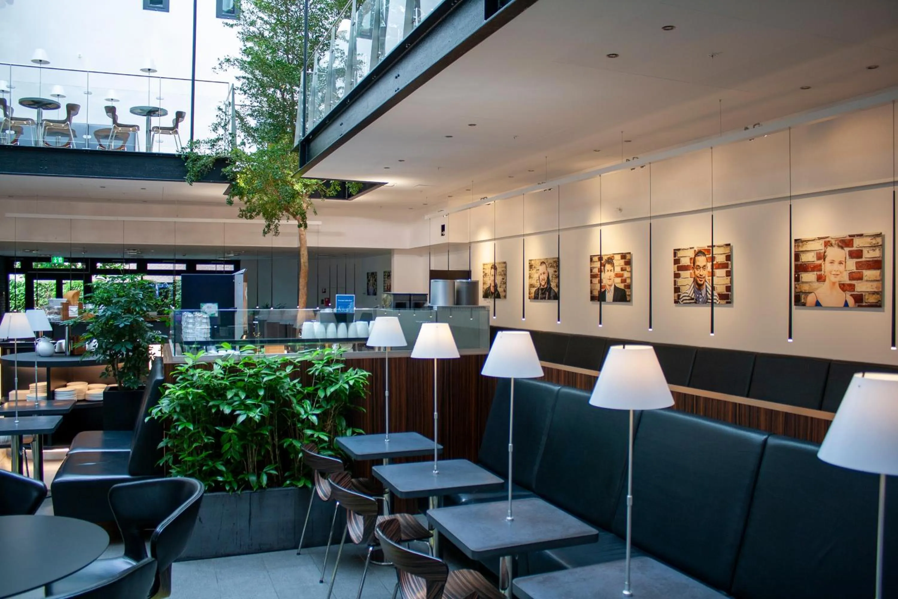 Restaurant/places to eat in Wakeup Copenhagen - Borgergade