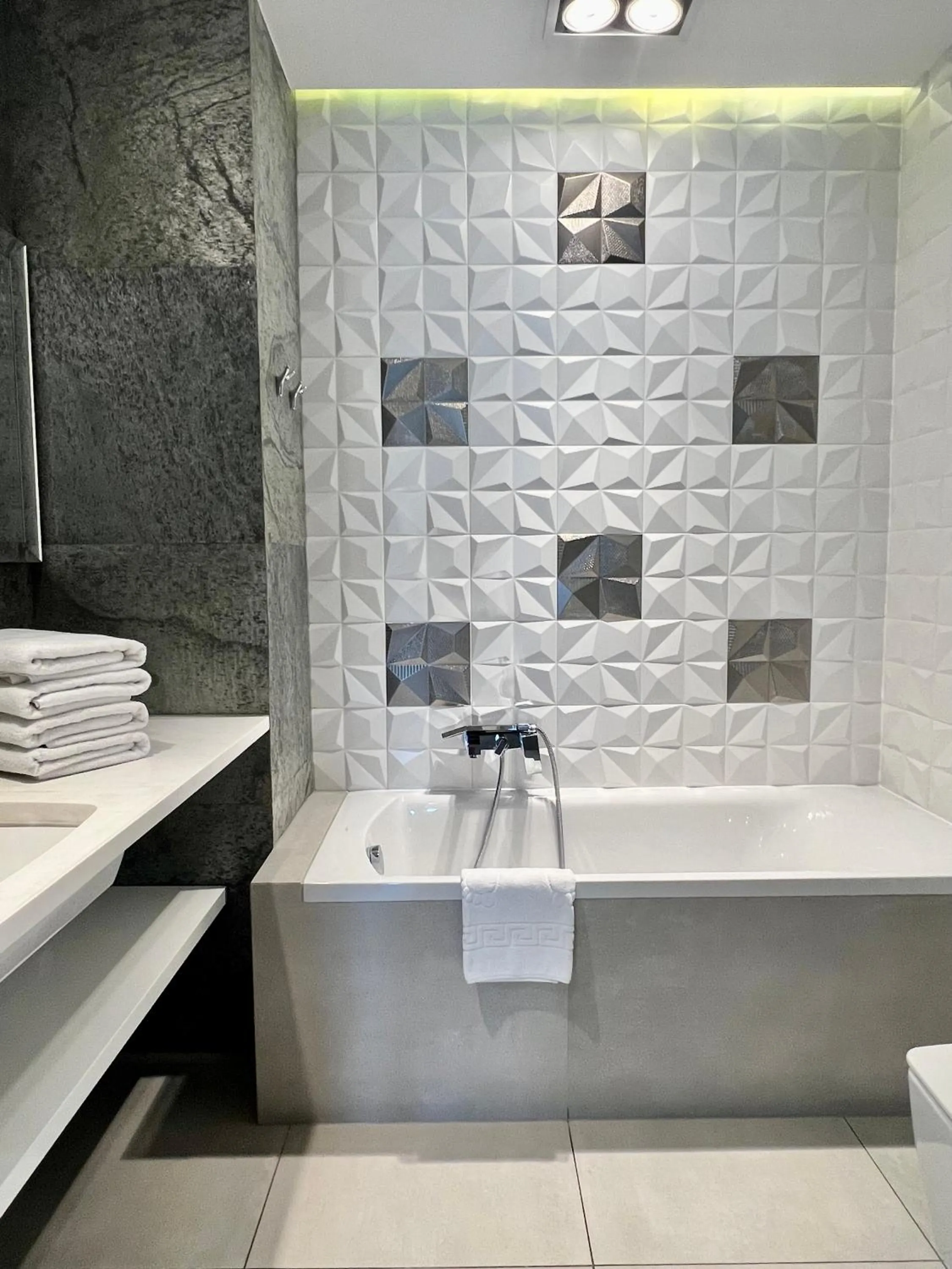 Bathroom in Platinum Towers Central Apartments