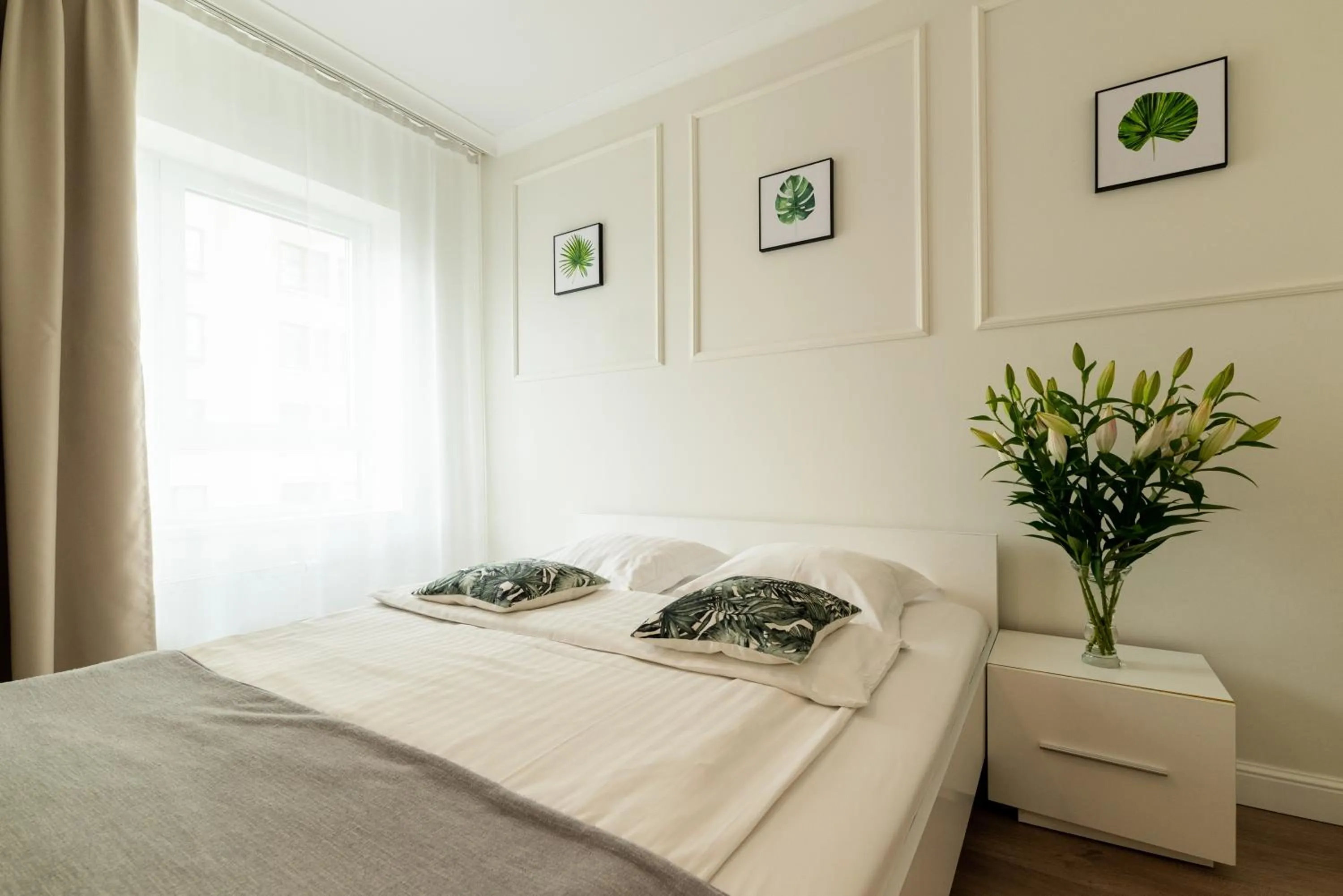 Bedroom, Bed in Platinum Towers Central Apartments