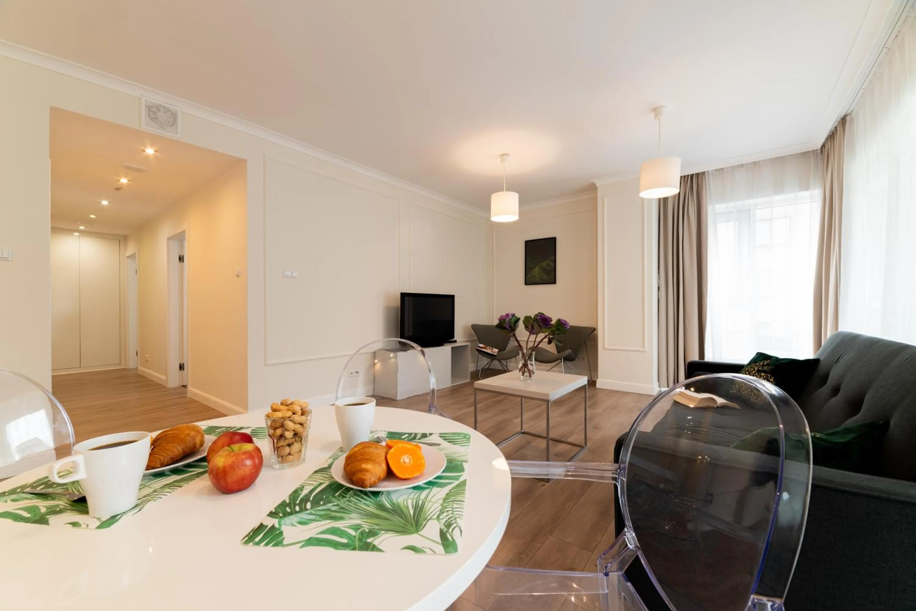 Breakfast in Platinum Towers Central Apartments